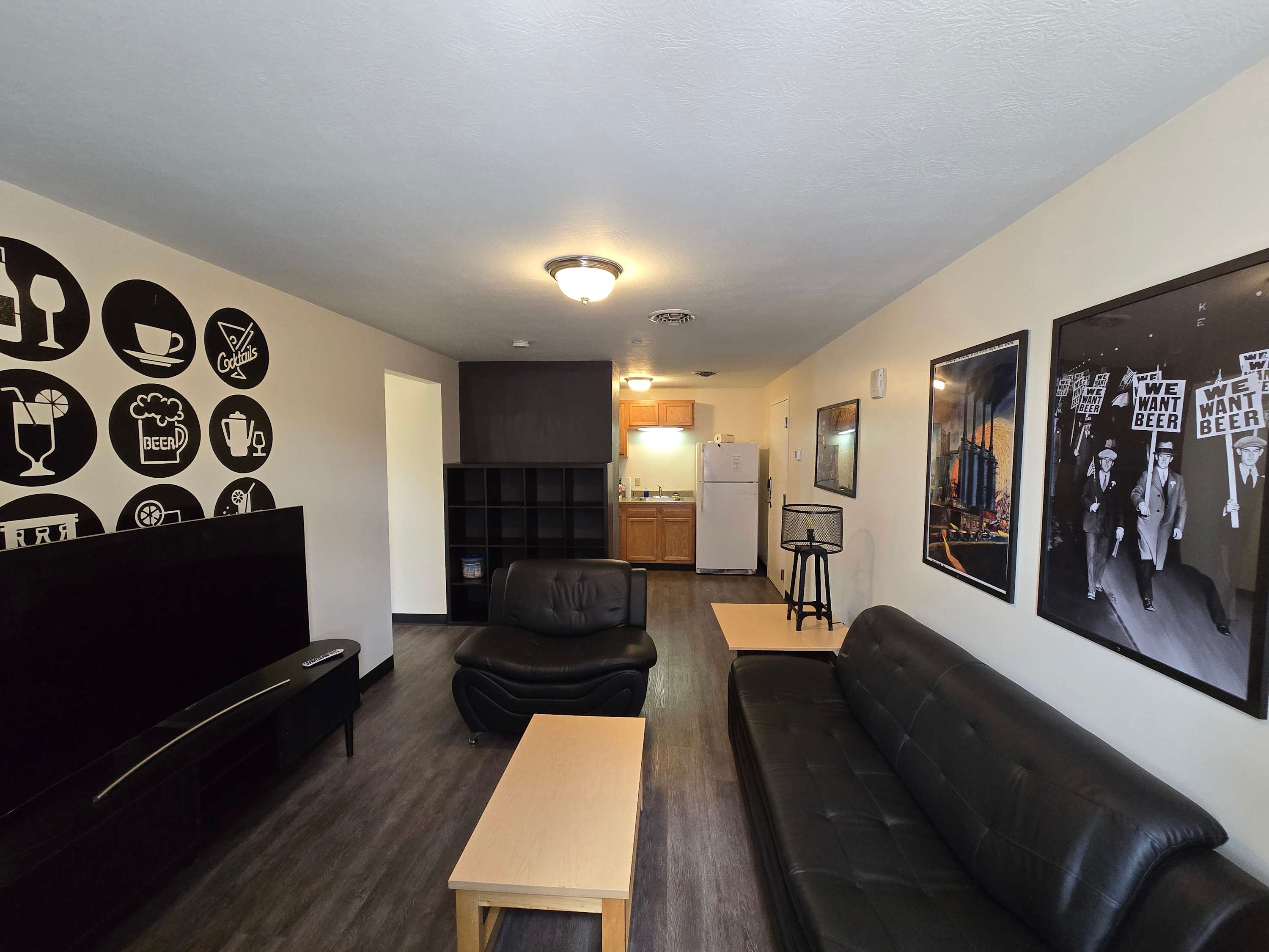 Downtown 2BR/2B | King Rm + Bunk Rm | River Views