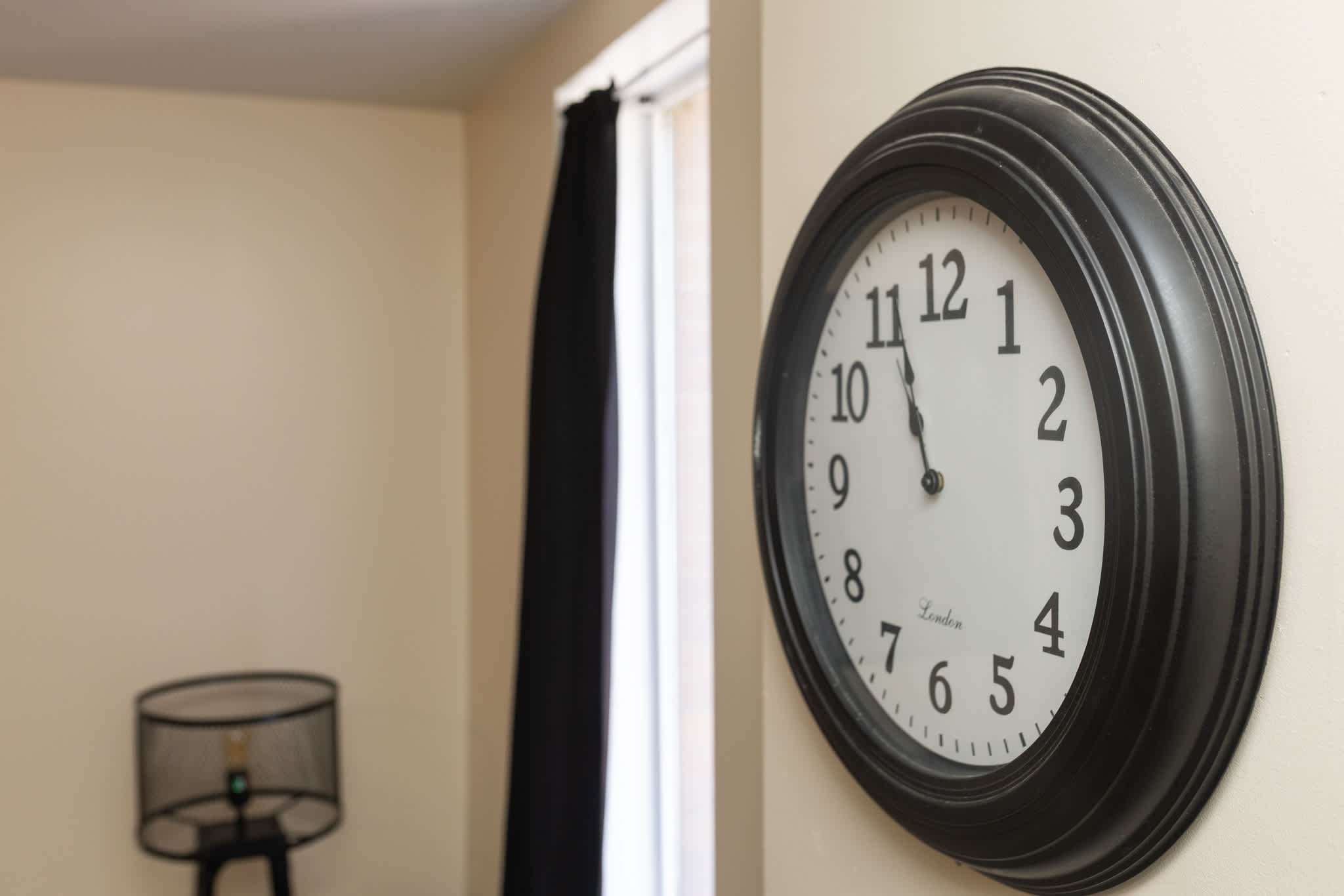 Downtown 2BR/2B | King Rm + Bunk Rm | River Views