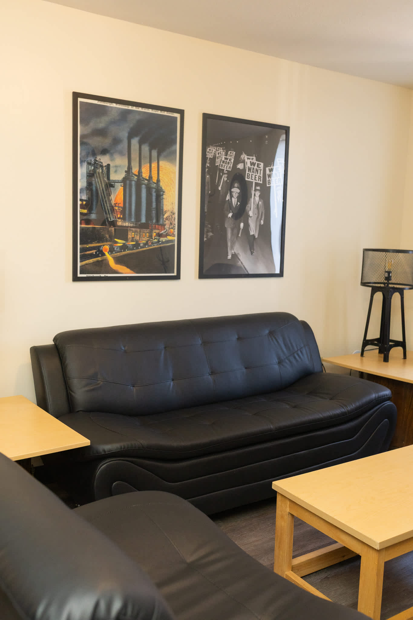 Downtown 2BR/2B | King Rm + Bunk Rm | River Views