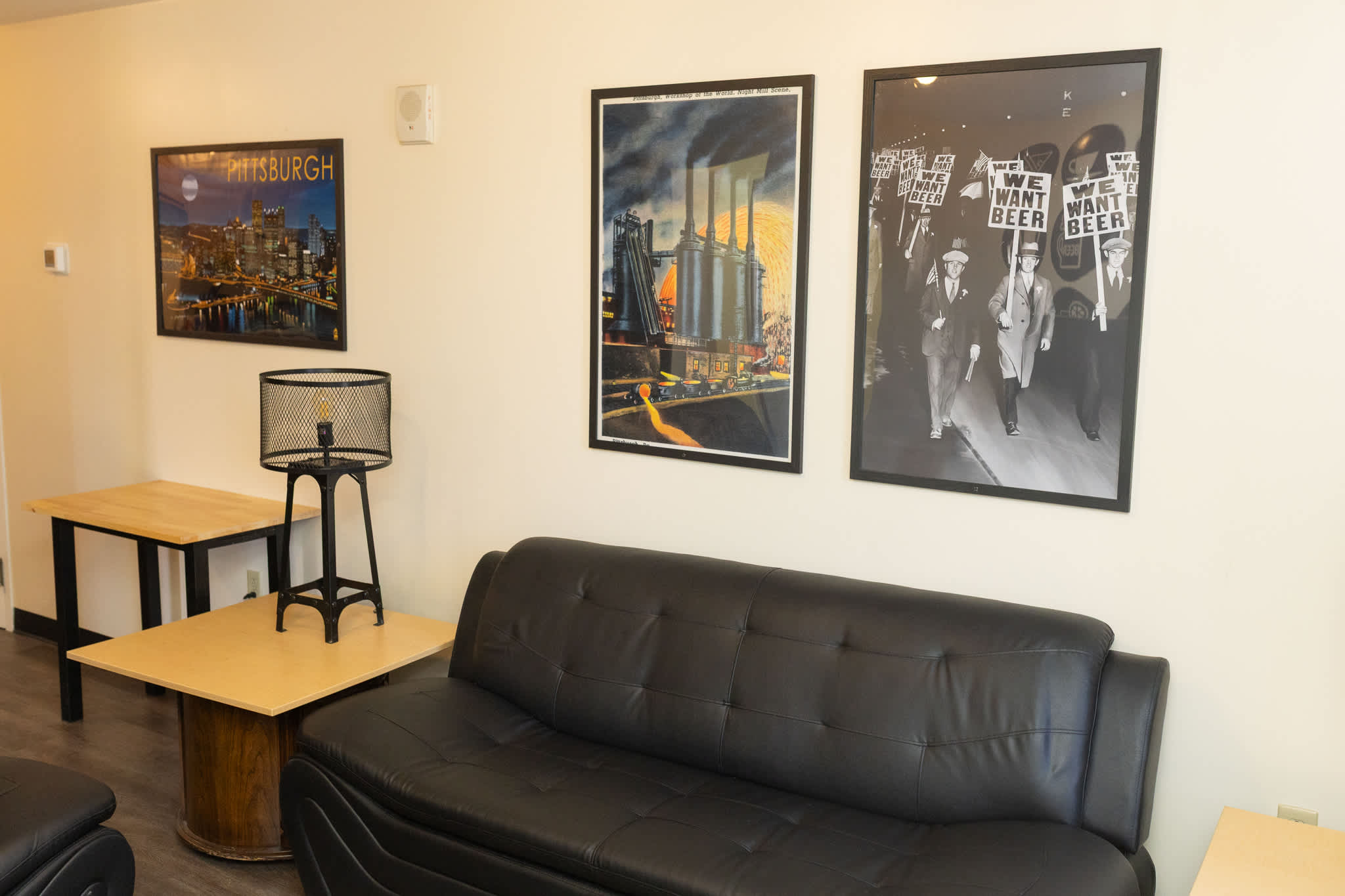 Downtown 2BR/2B | King Rm + Bunk Rm | River Views