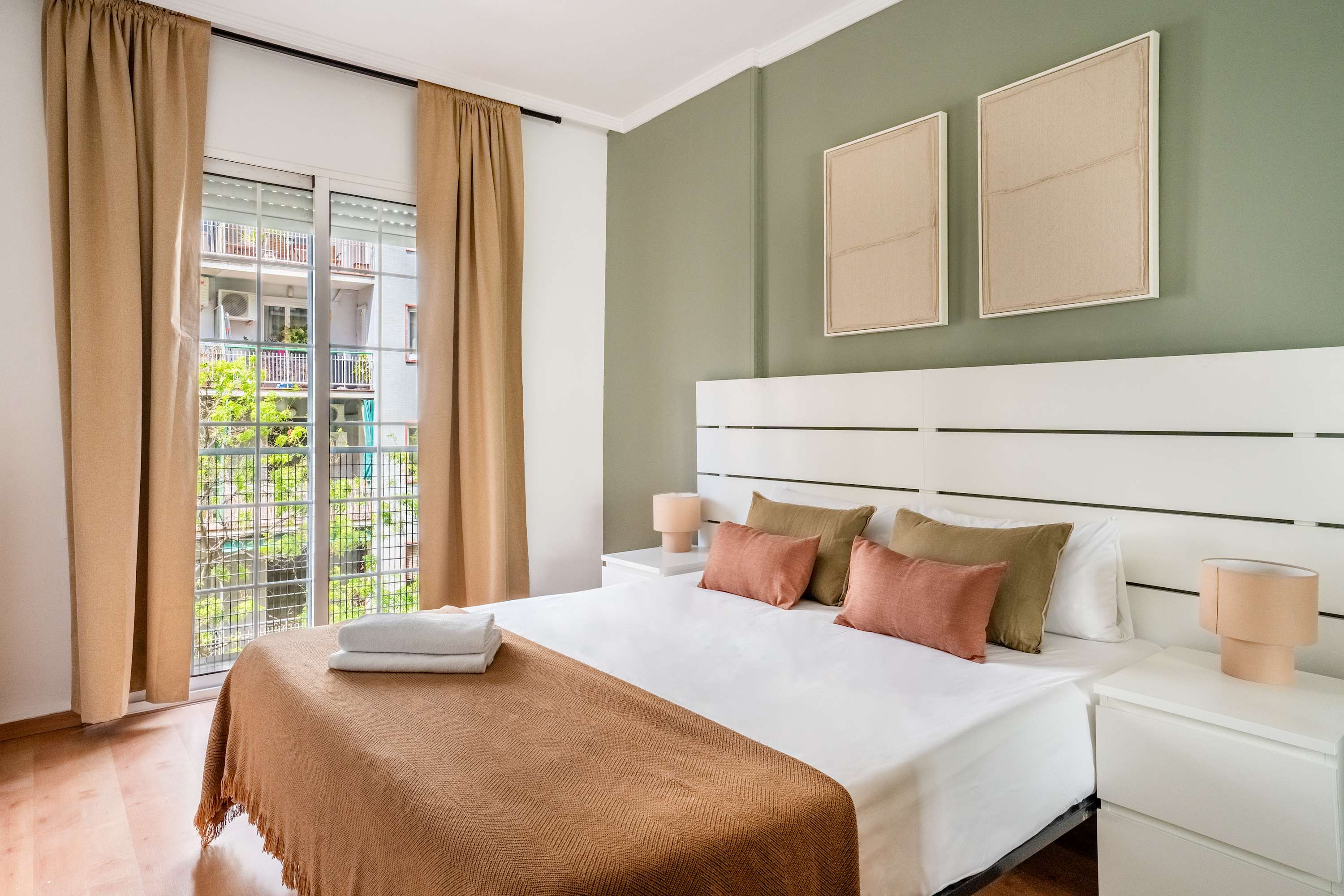 Plaza España 4BD / 2BTH with terrace for families — Barcelona, Catalunya — vacation rental