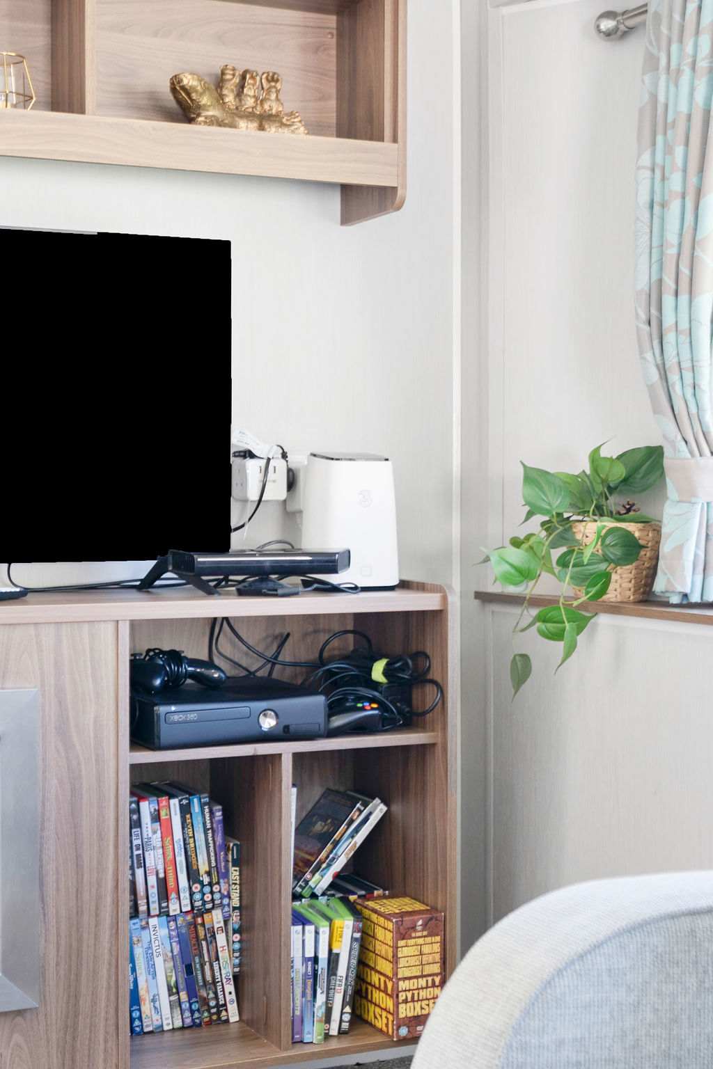 Near Edinburgh - Seton Sands 3BR Spacious Caravan in Links Road EH32 - Property image 12 - VivreStays
