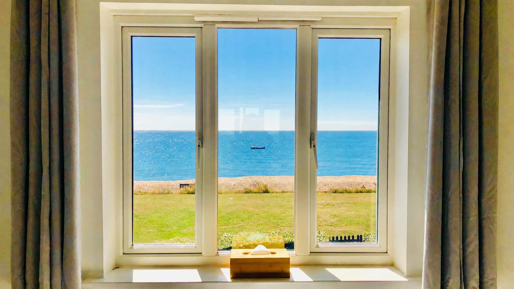 Wonderful Seafront Home – Panoramic Ocean Views