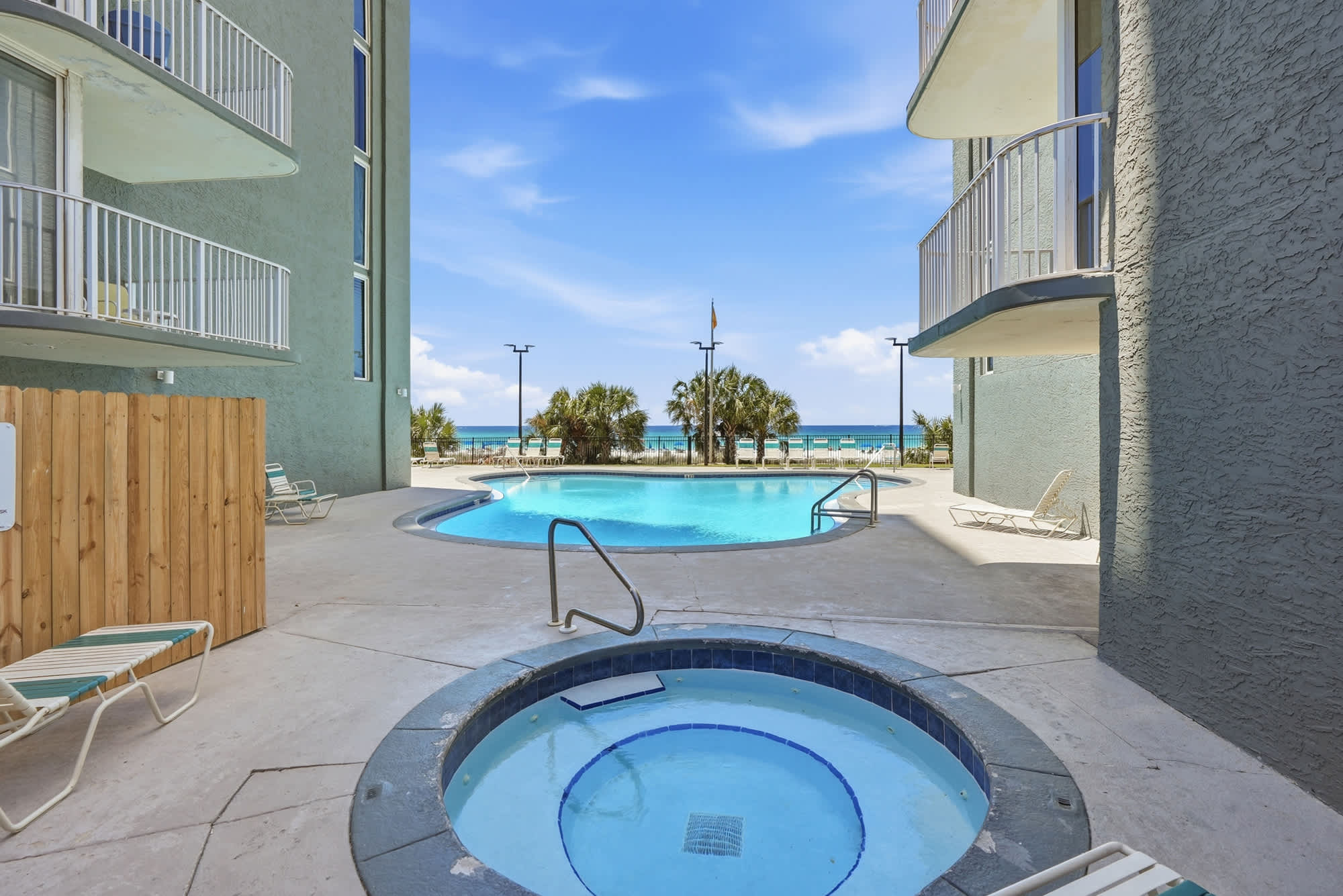 Long Beach T4 807E photo 26 of 30