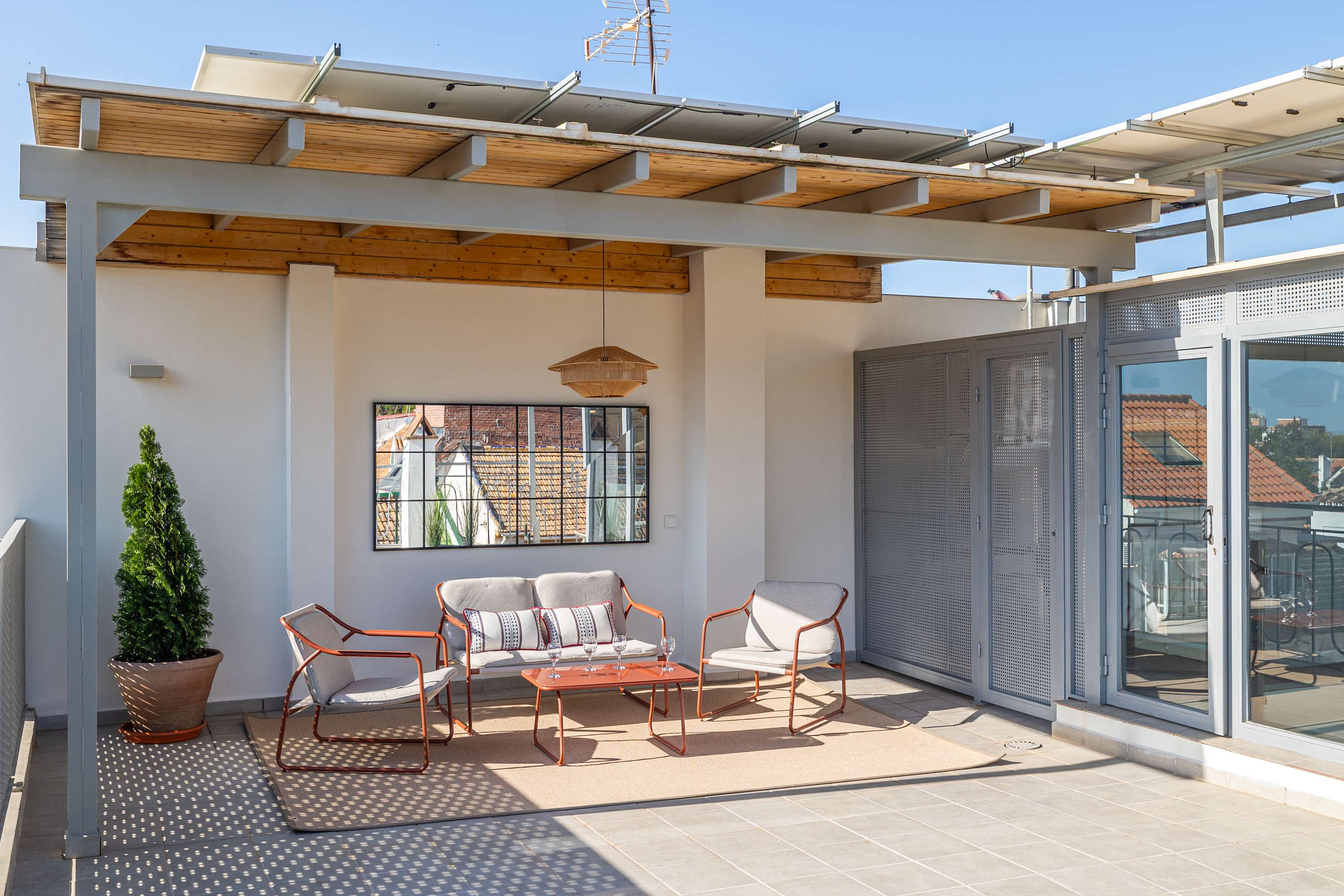 Bright Ground Floor Apt - 700m to Beach — Málaga, Andalusia — vacation rental