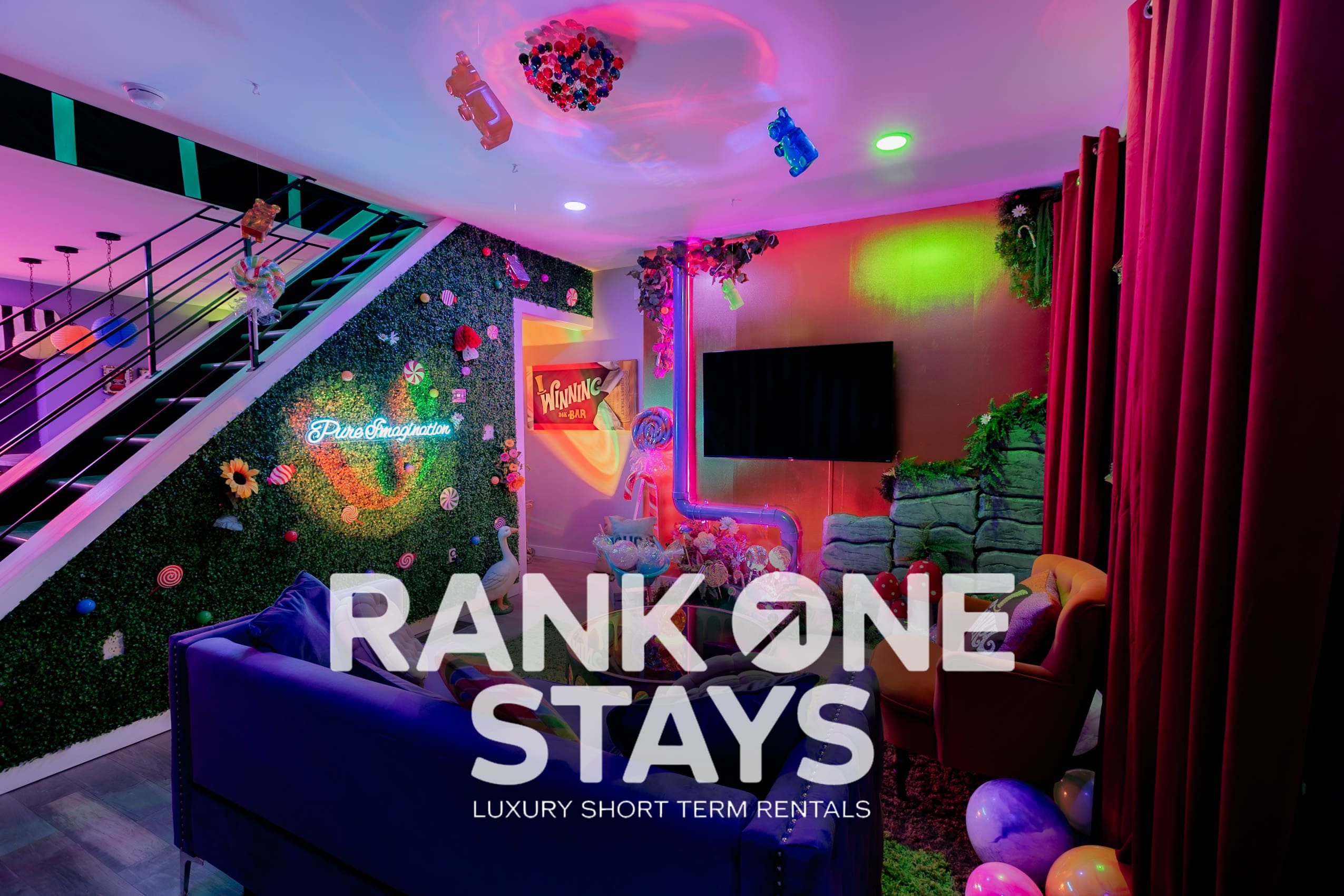 Willy Wonka Themed | King Bed | Convenient parking