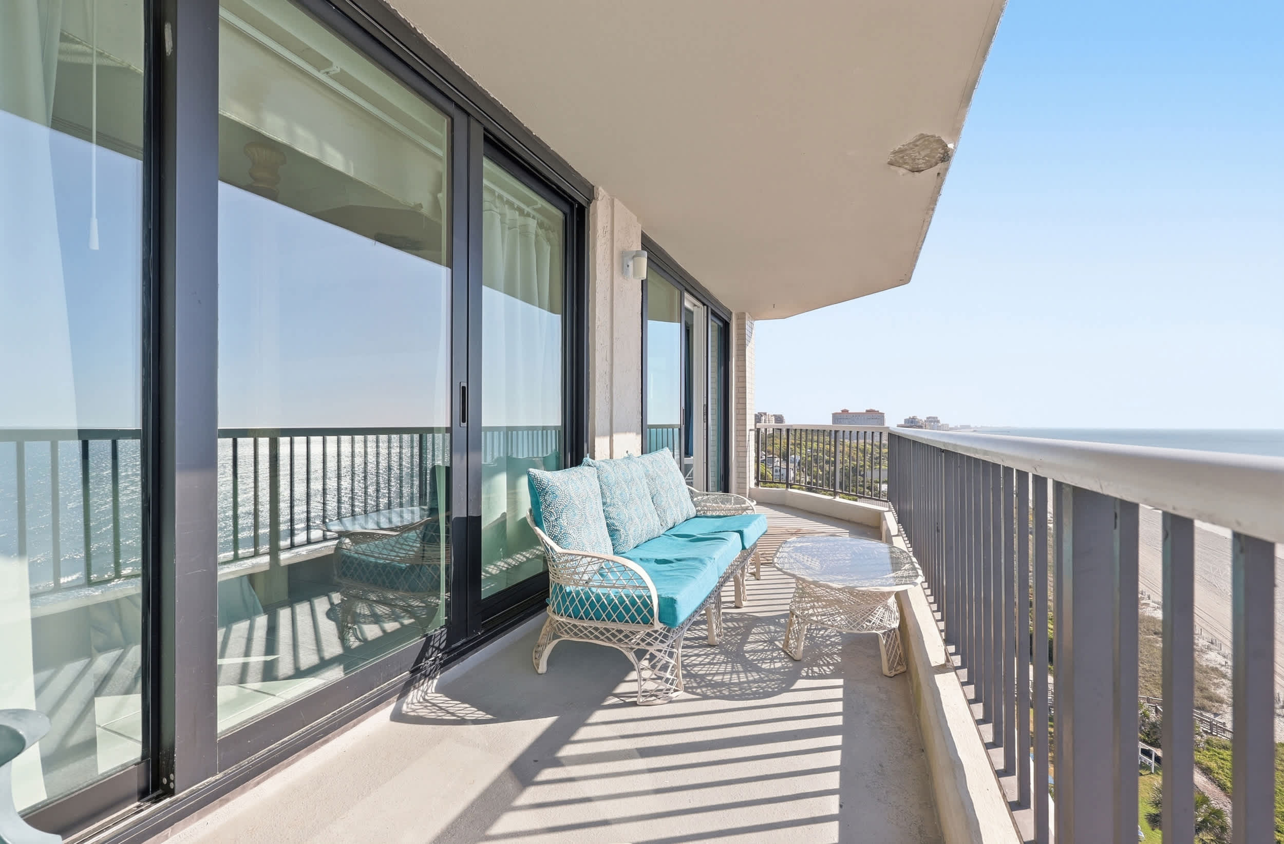 Salt N Sky Oceanfront w Reclining Sofa