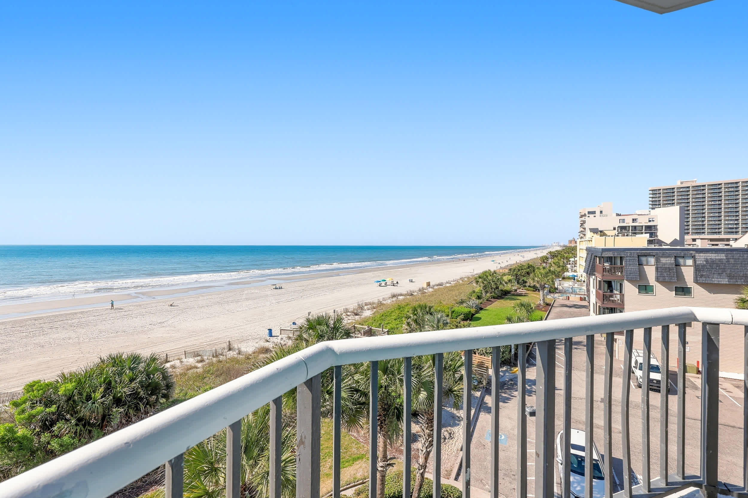 Serenity Suite Oceanfront w Reclining Sofa