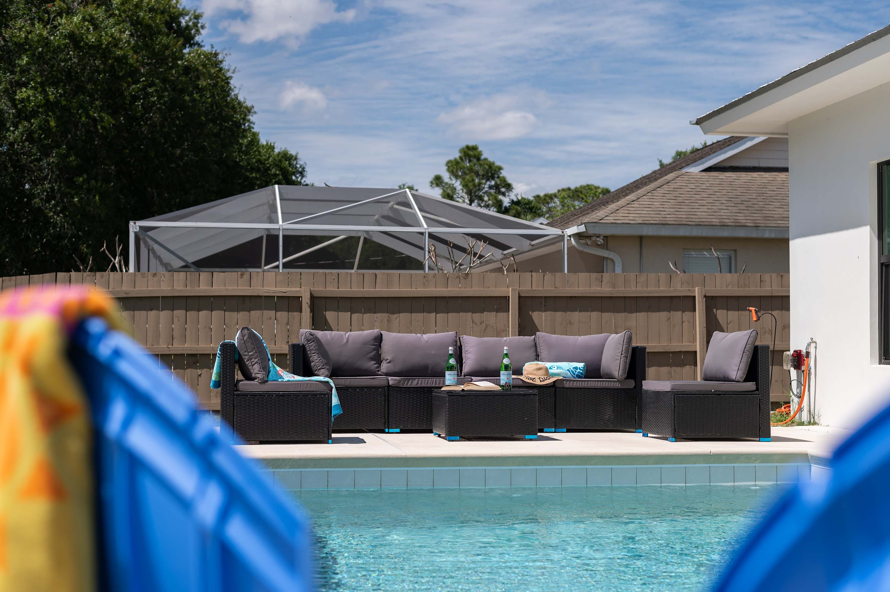 Spacious retreat w/private pool & screened patio