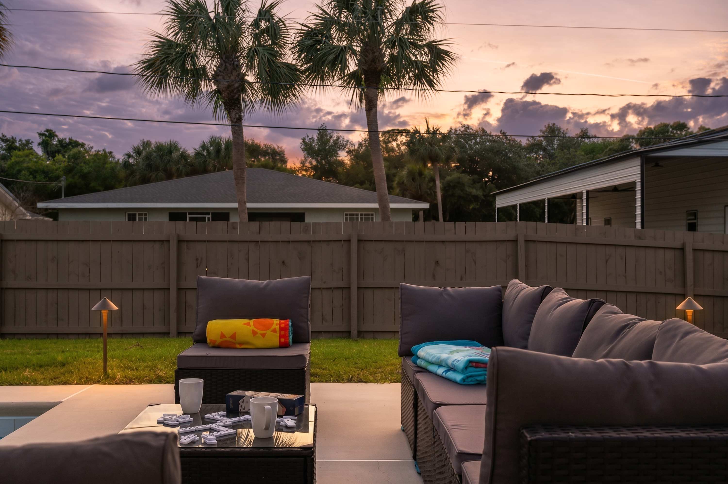 Spacious retreat w/private pool & screened patio