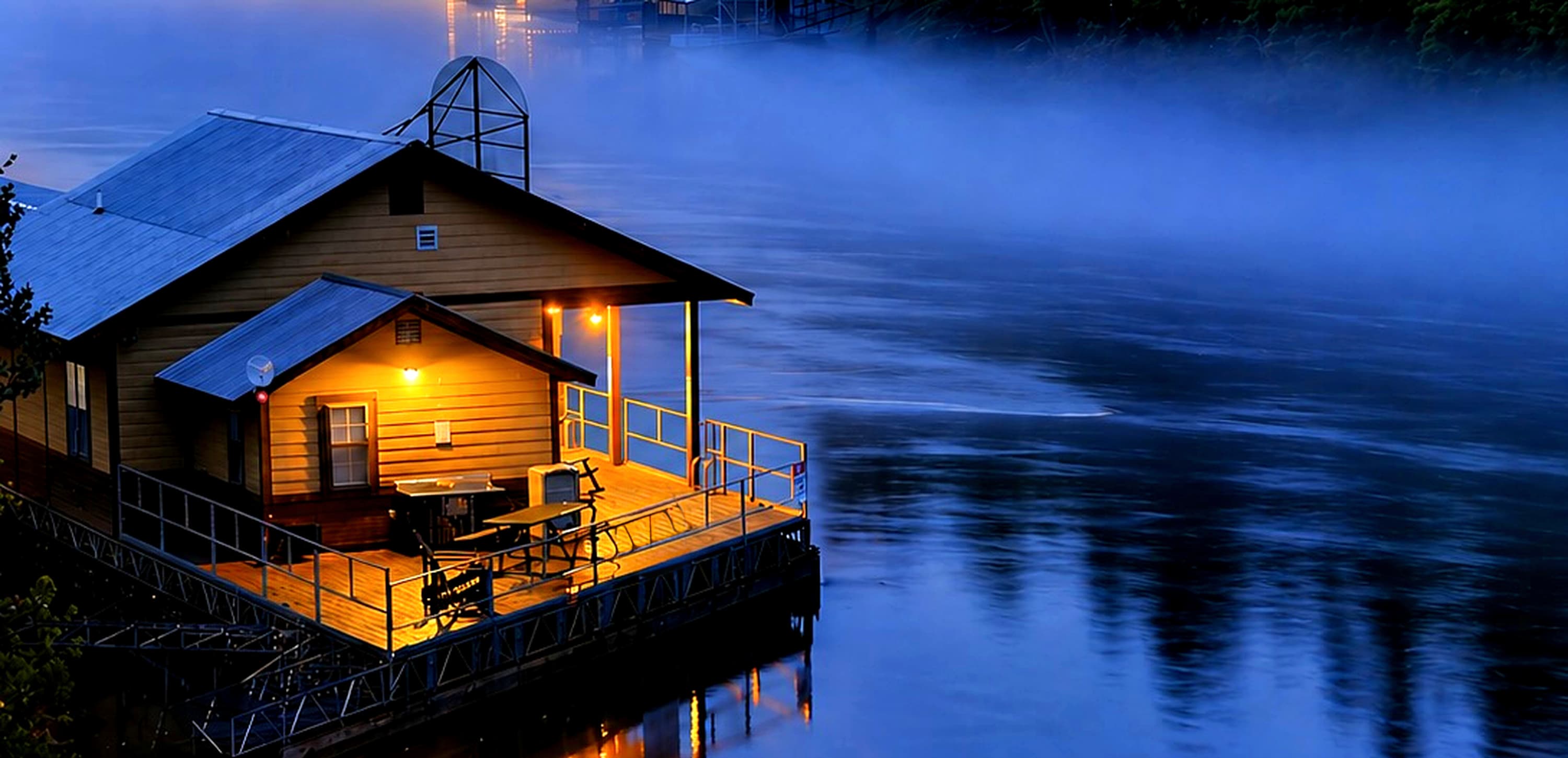 NO STAIRS, Lakeside, beautiful patio and yard