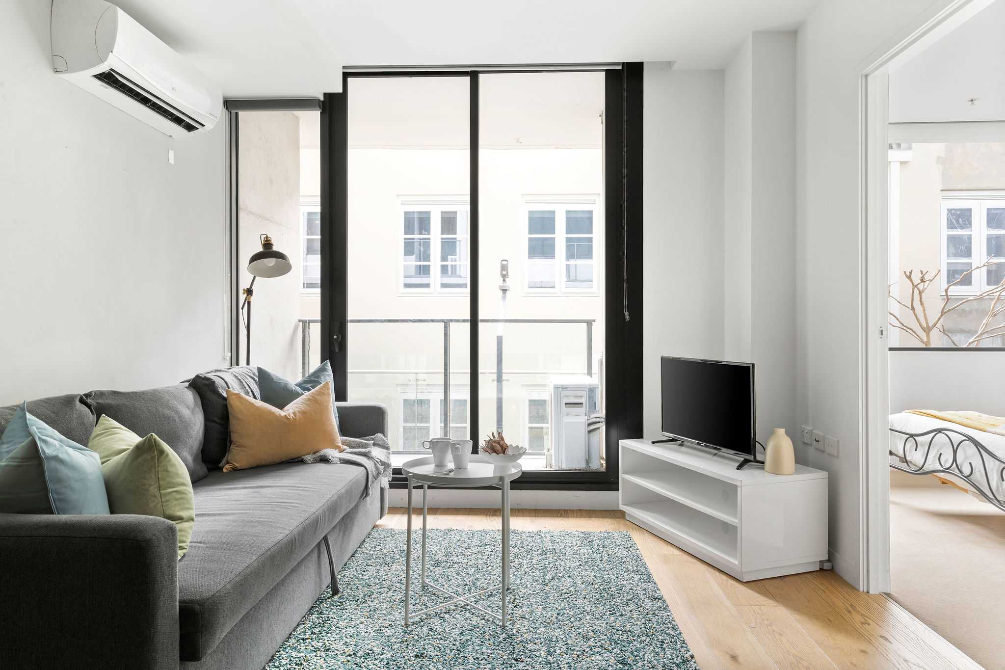 Stylish 2BR Stay, Pets Welcome with Free Parking — Melbourne, Victoria — vacation rental