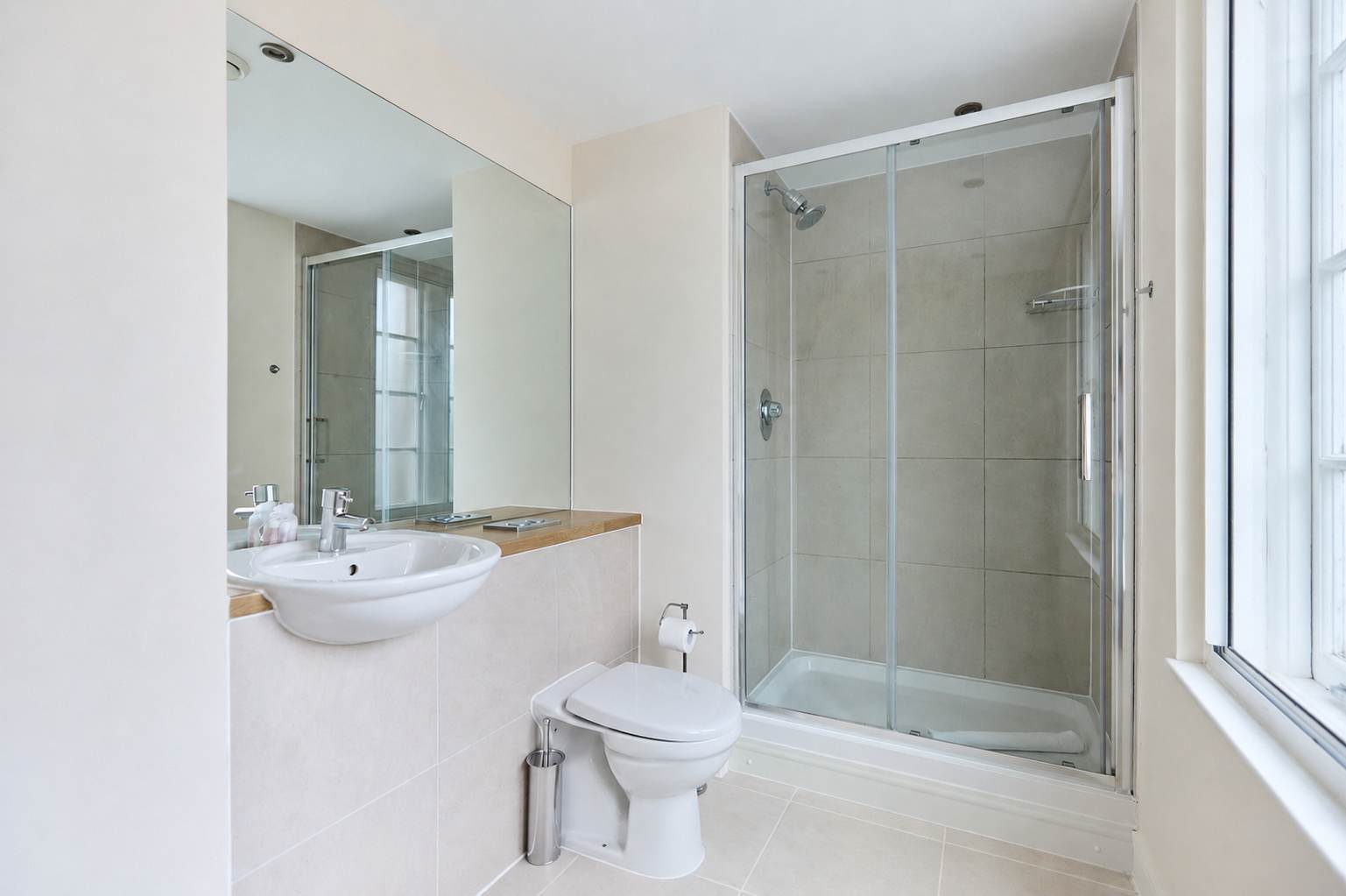 Sage & Shaker Camberwell in 10 Marianne Close SE5 7FH - Property image 14 - VivreStays