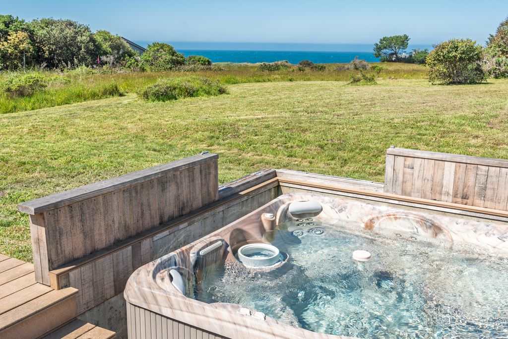 Sea Myst - Private Hot Tub | Photo 3
