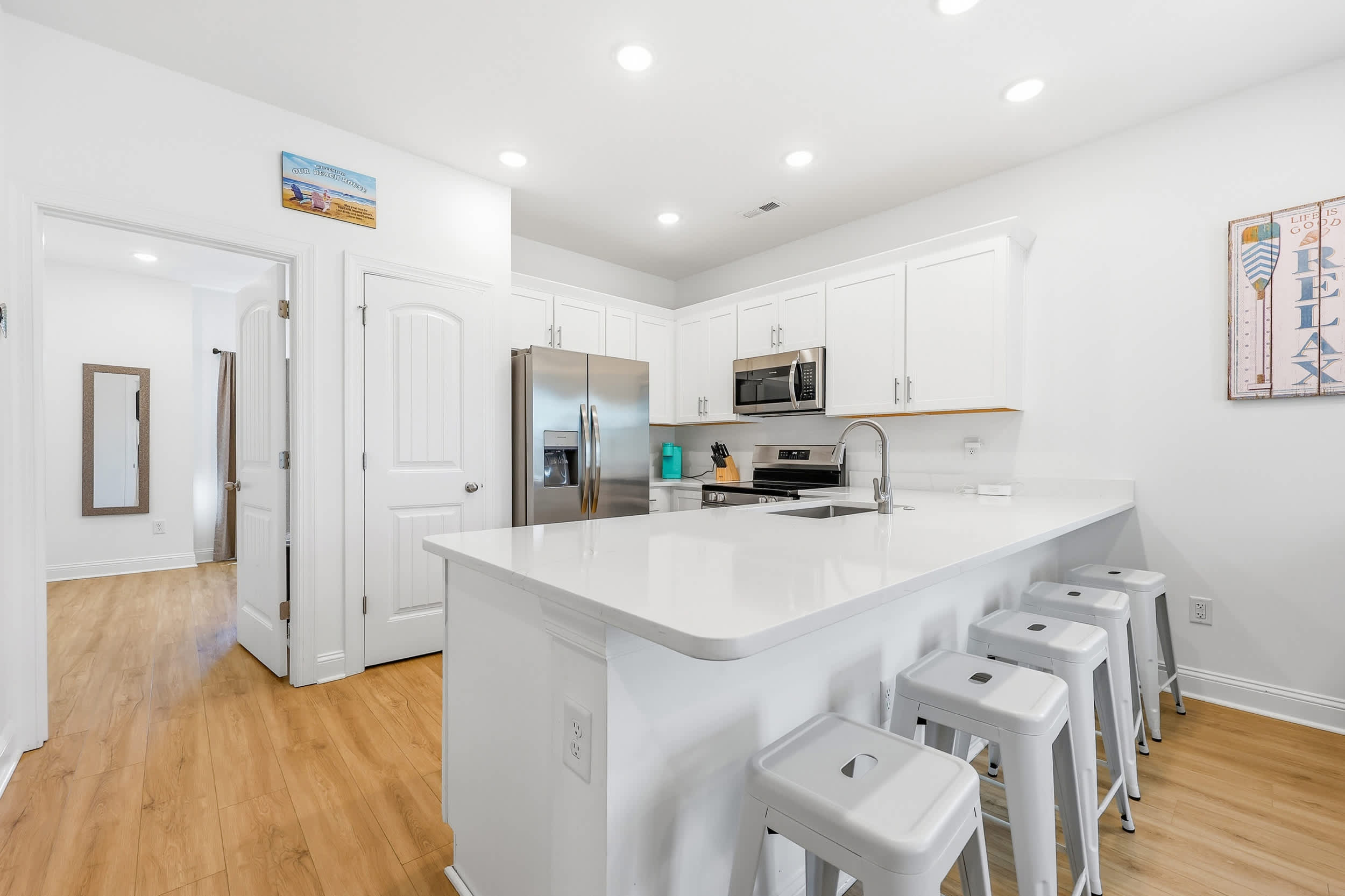 Emerald Horizon New Beach House Free Pets
