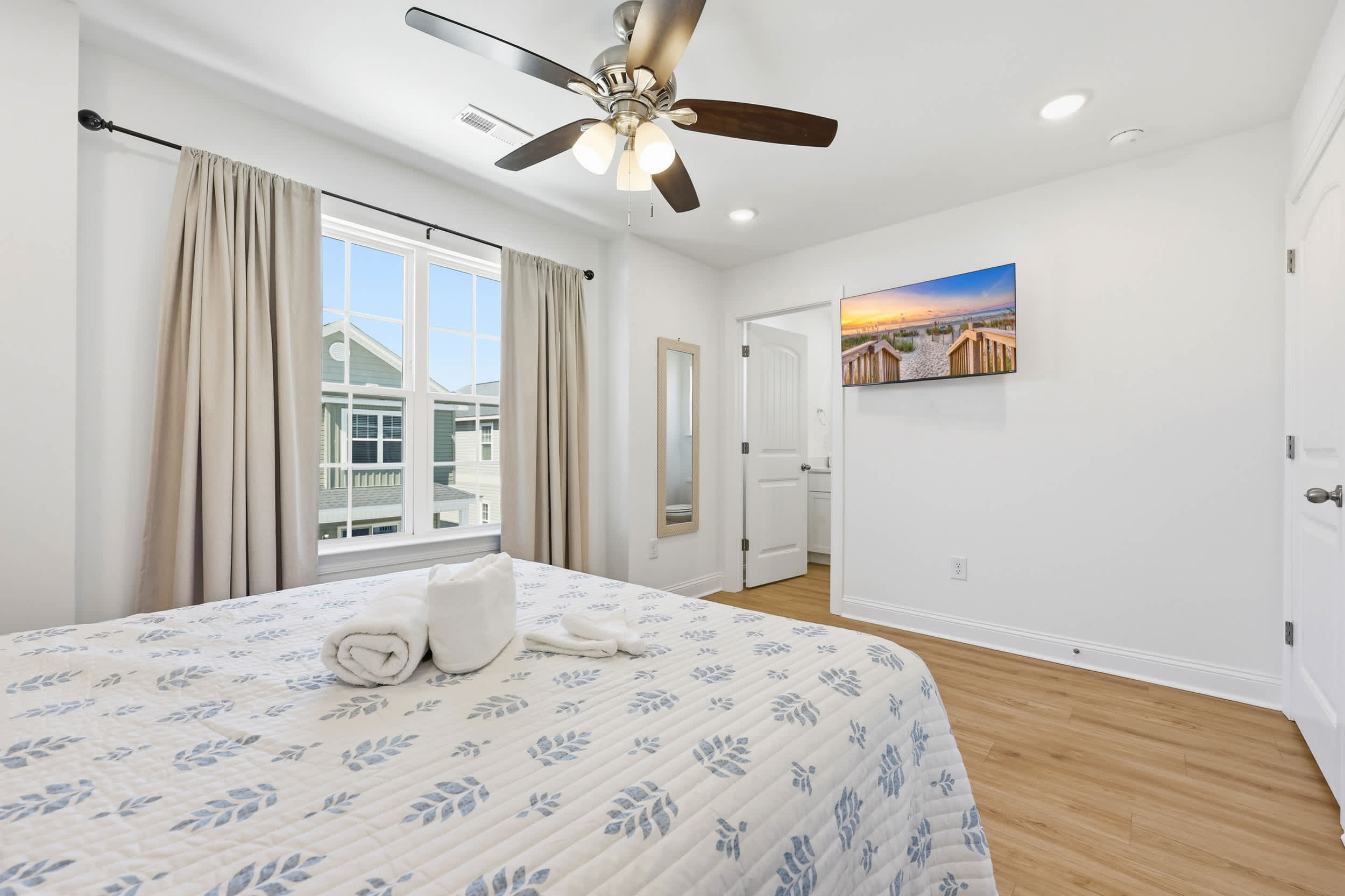 Emerald Horizon New Beach House Free Pets