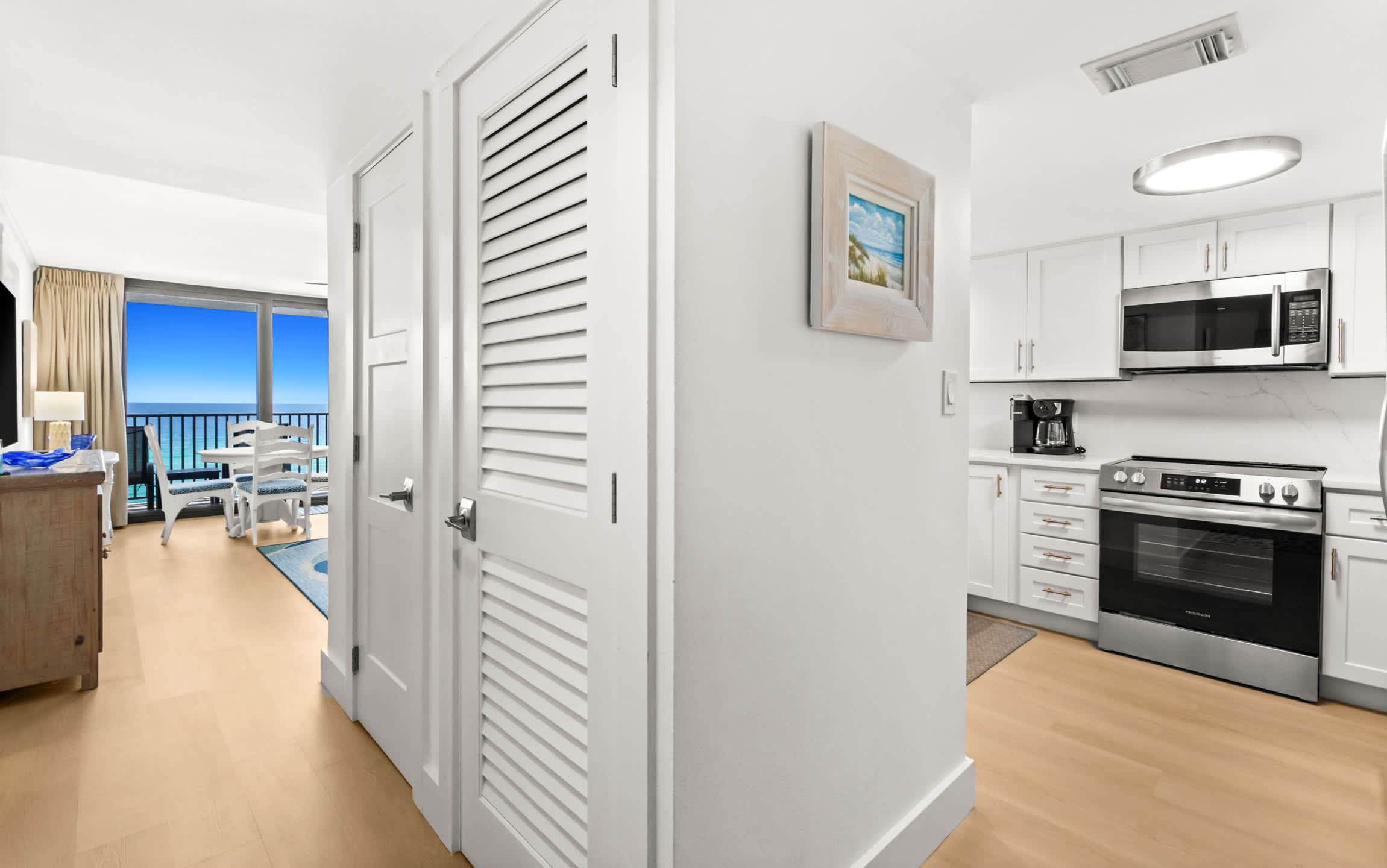 One Seagrove Place 0608 | Photo 3