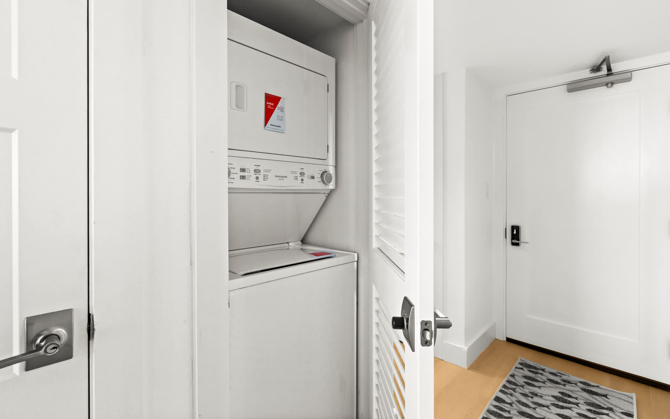 One Seagrove Place 0608 | Photo 7
