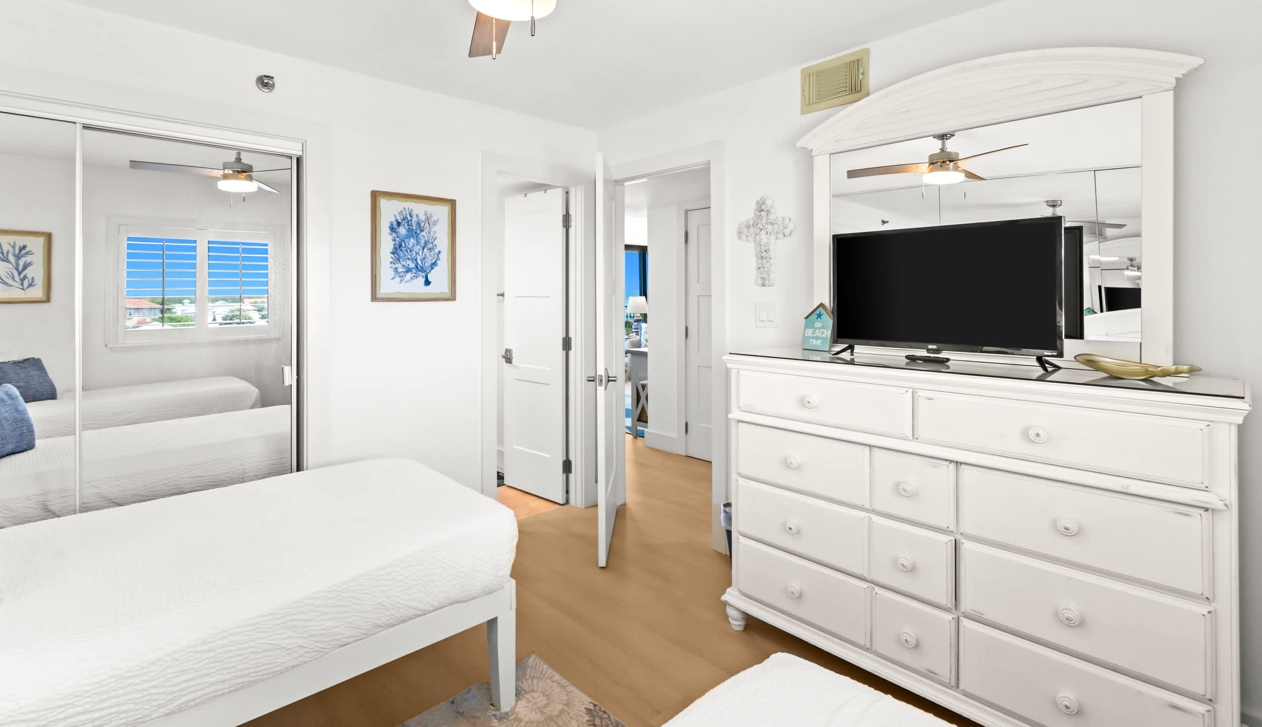 One Seagrove Place 0608 | Photo 15