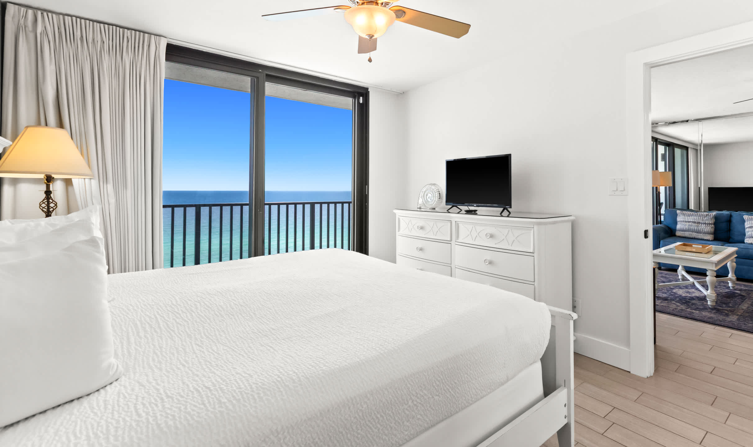 One Seagrove Place 1202 19
