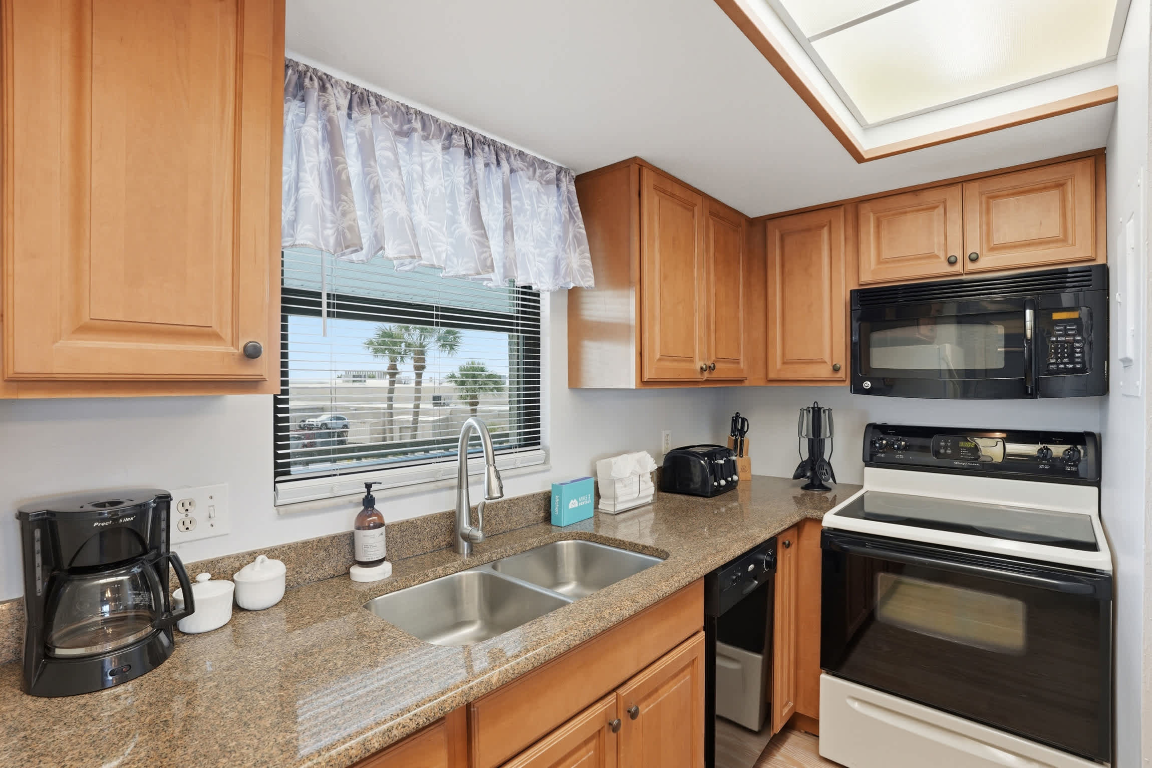 E 334 Resort Views From This 3rd Floor Condo | Photo 4