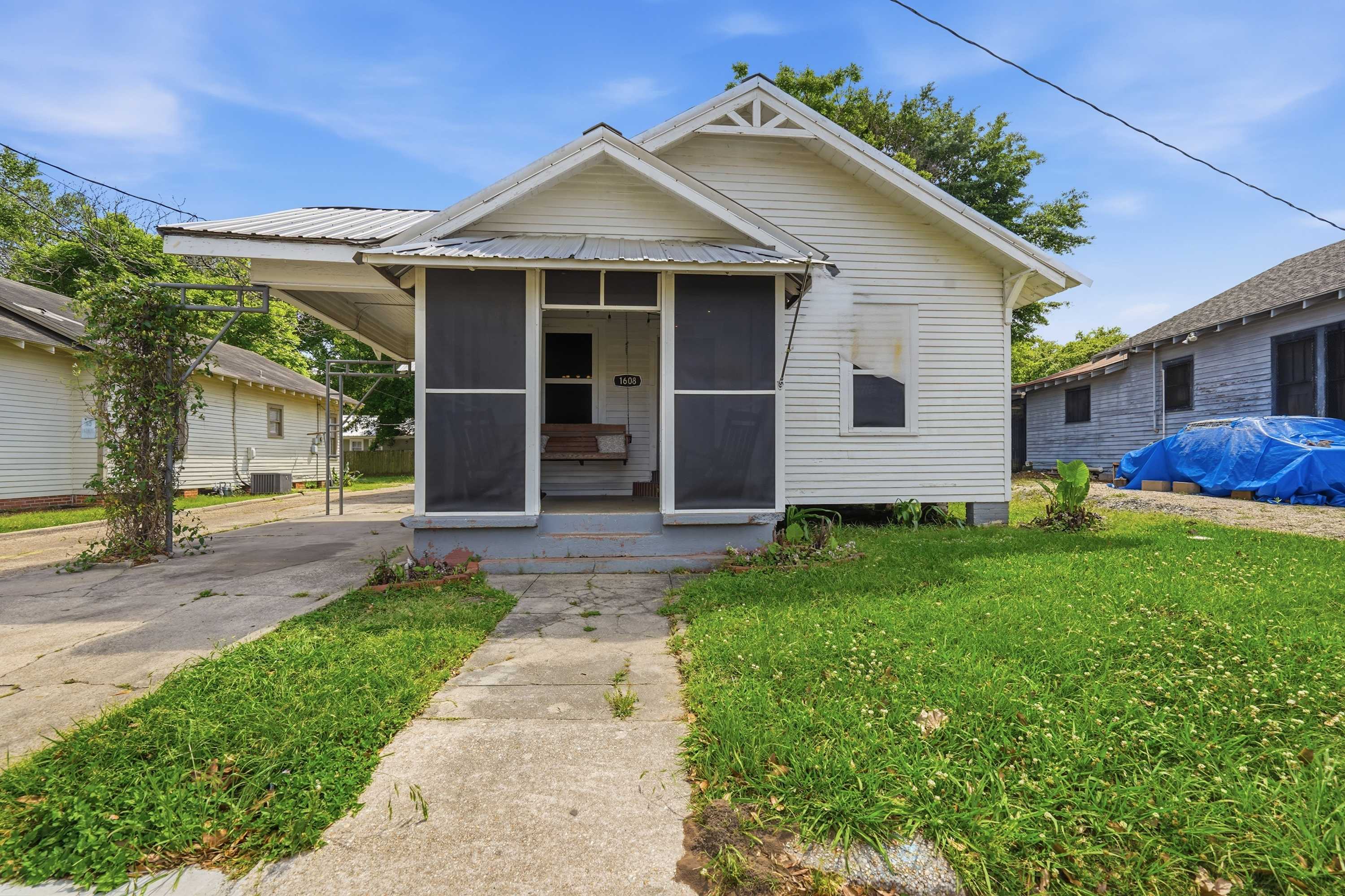 Affordable Private Room Near Downtown