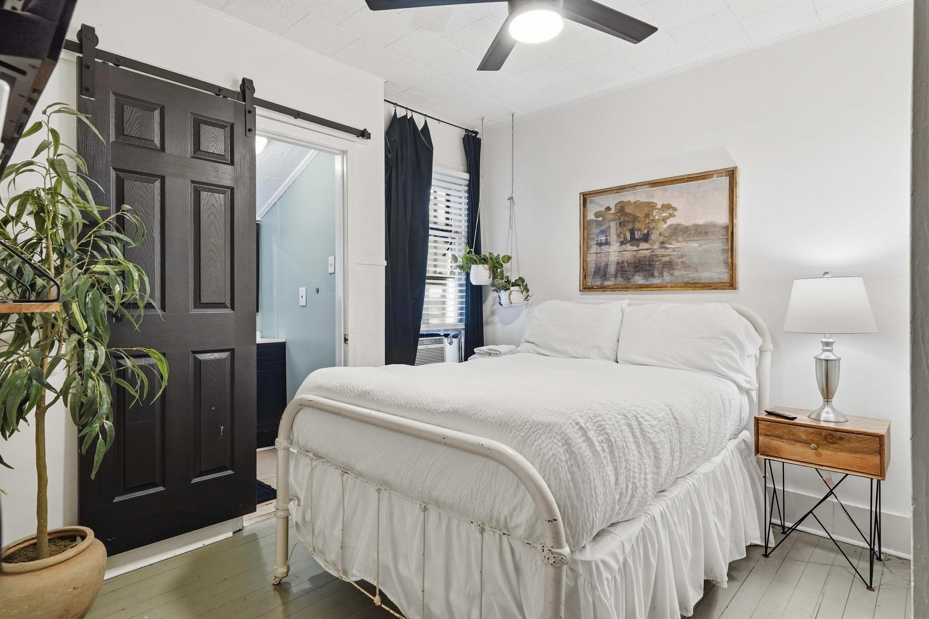 Private Bedroom in 4BR Home