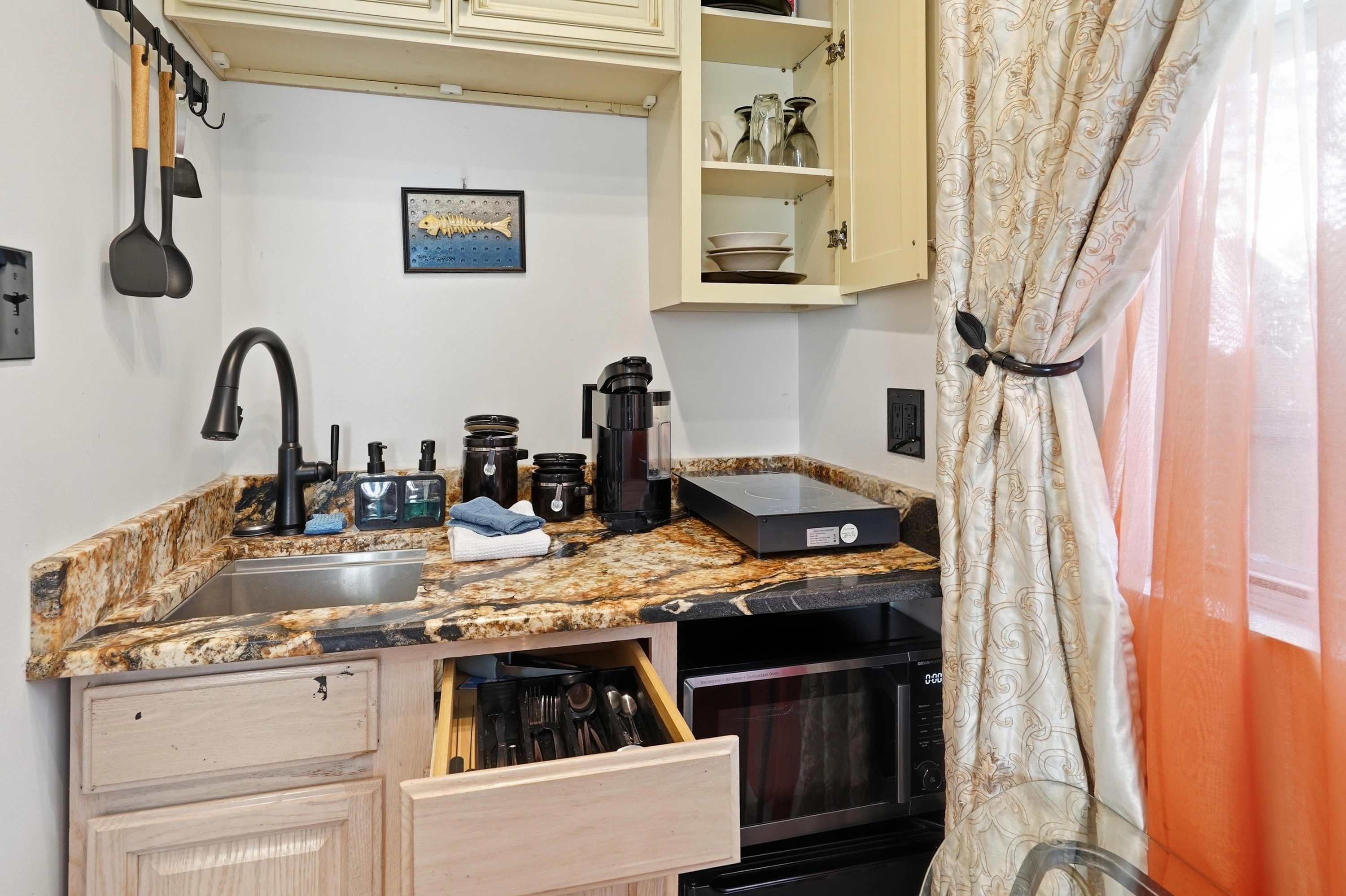 Cozy 1BR Near Downtown Lafayette