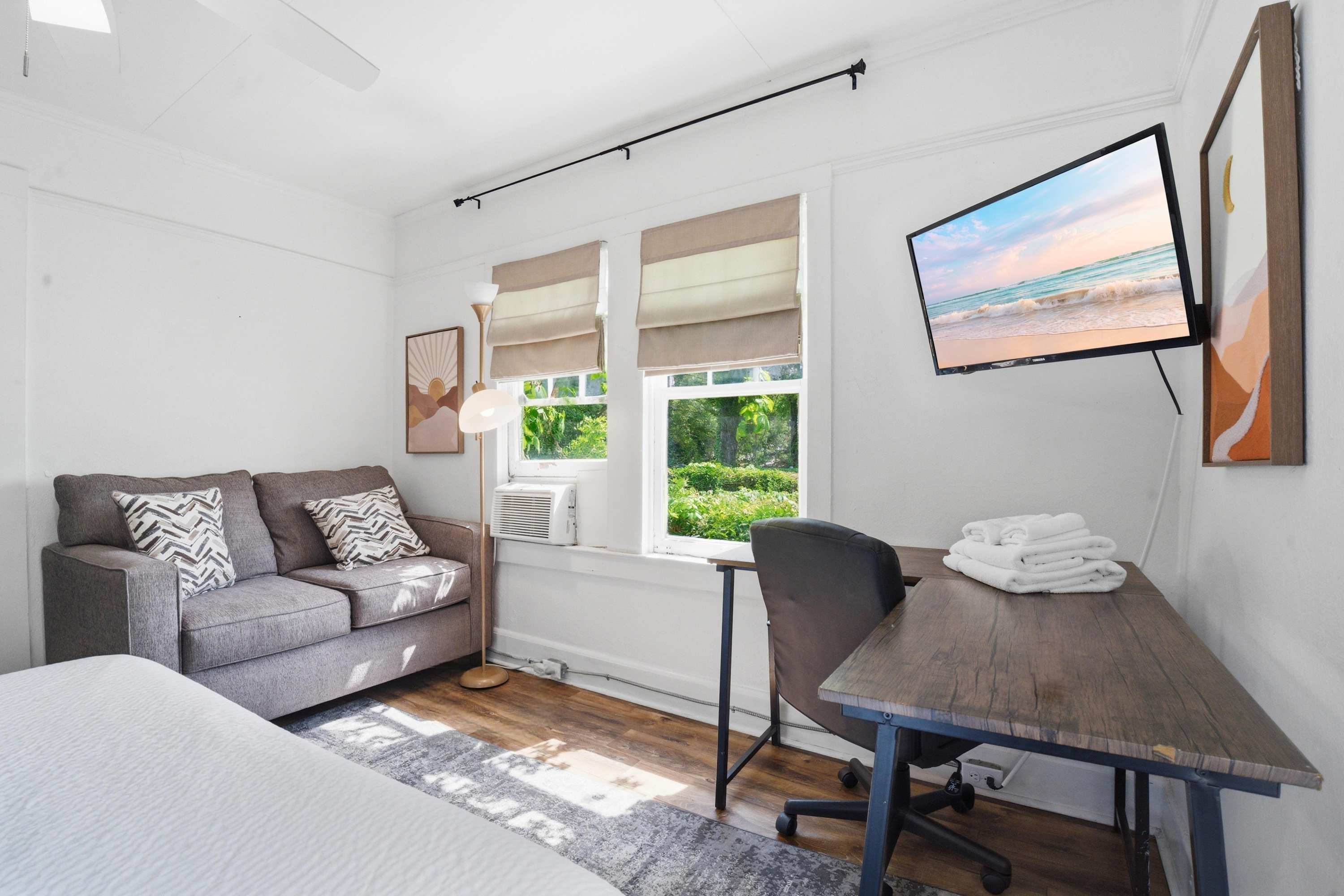 Cozy Private Room | Heart of Downtown
