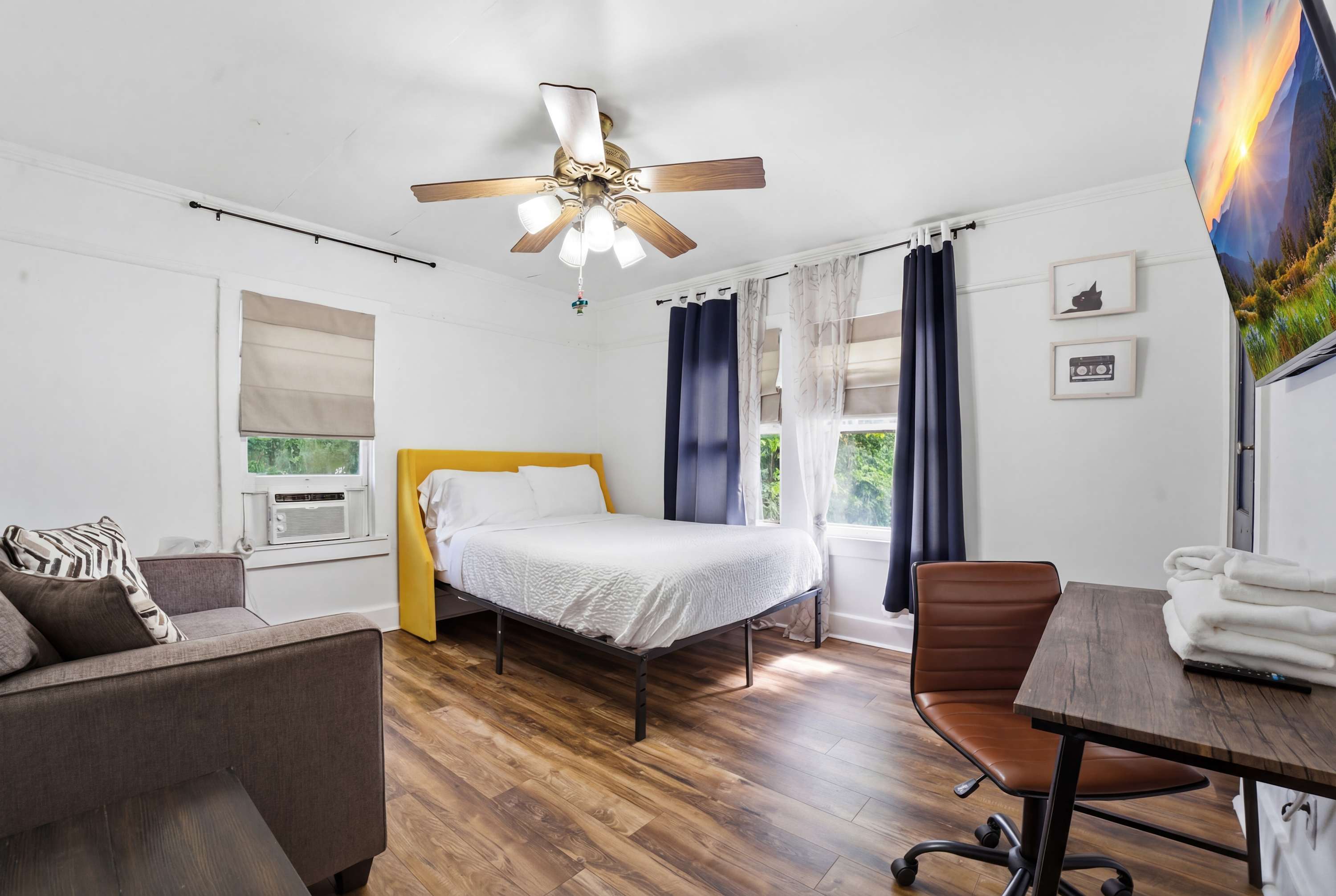 Cozy Private Room | Heart of Downtown