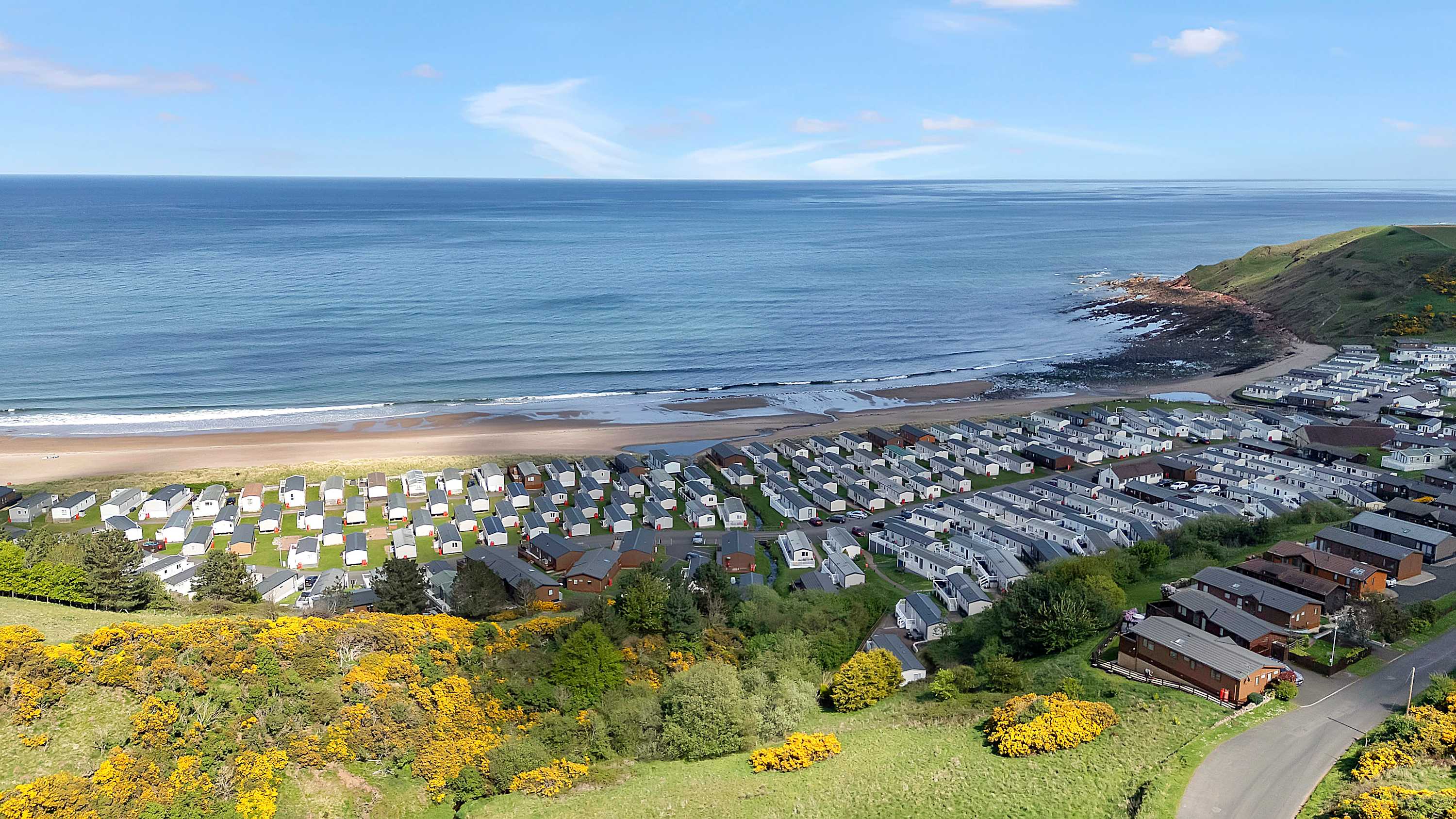 Free Parking - Pease Bay Family Caravan -3BR- WiFi in Southern Upland Way TD13 5YP - Property image 7 - VivreStays