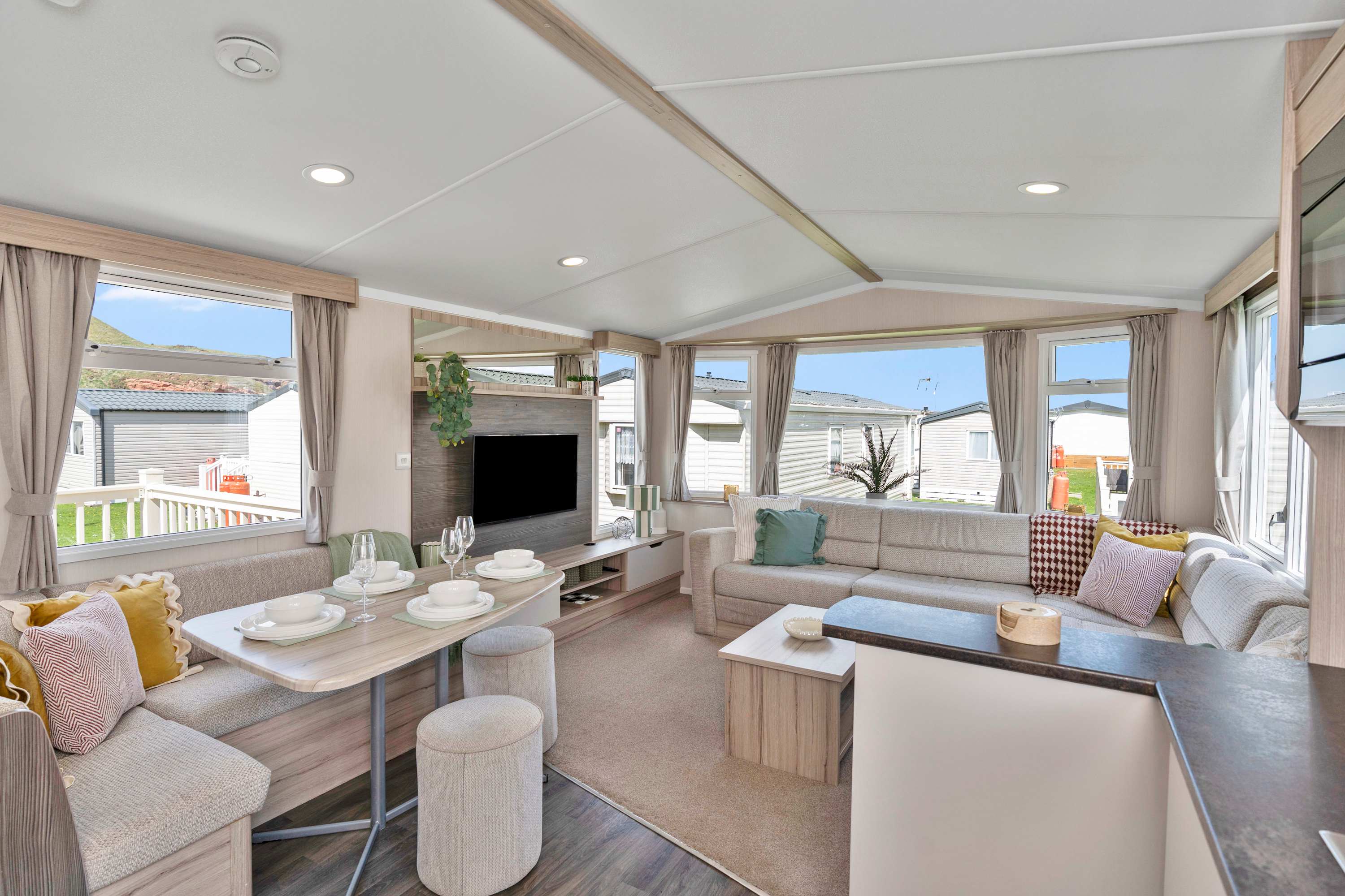 Free Parking - Pease Bay Family Caravan -3BR- WiFi in Southern Upland Way TD13 5YP - Property image 2 - VivreStays