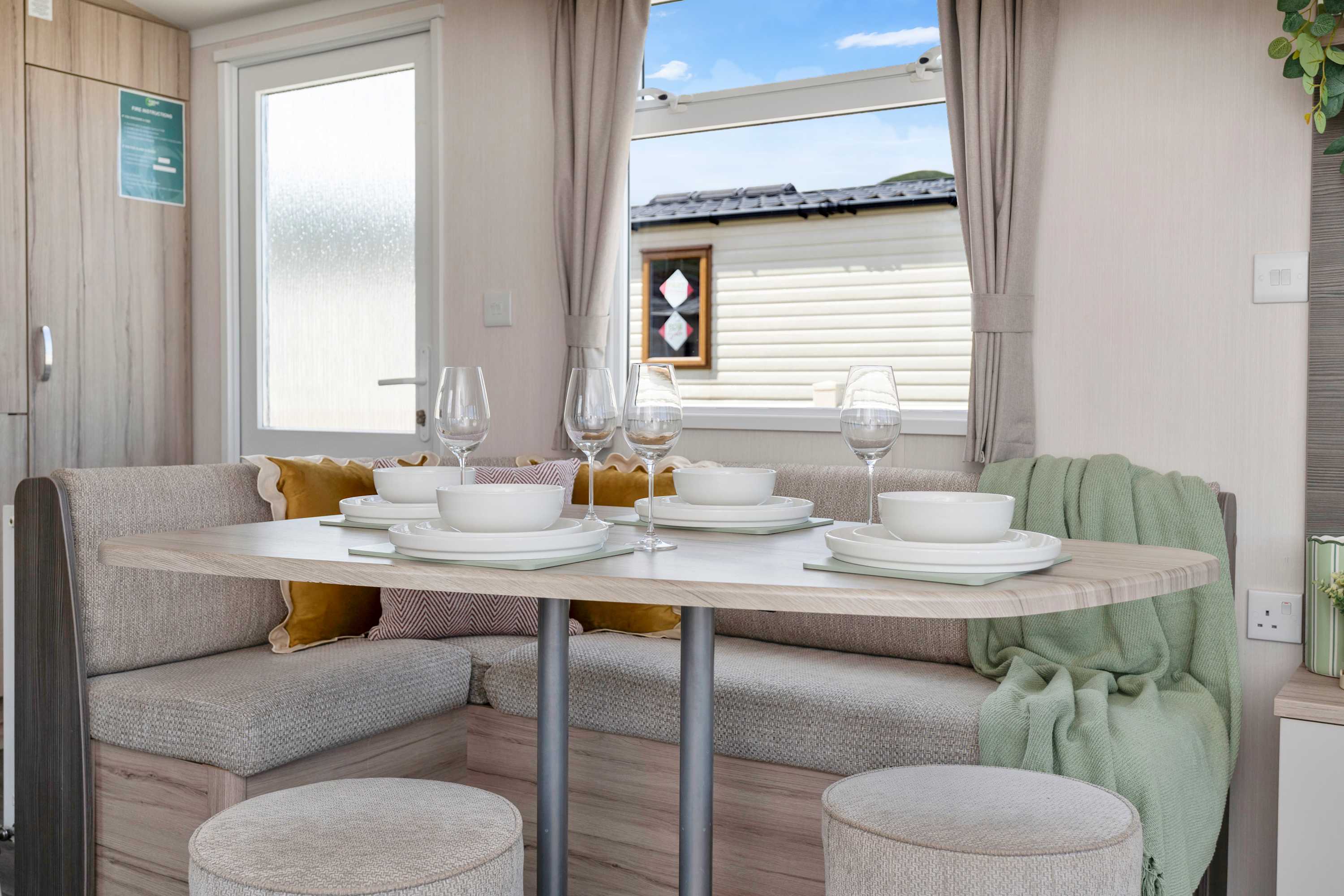 Free Parking - Pease Bay Family Caravan -3BR- WiFi in Southern Upland Way TD13 5YP - Property image 22 - VivreStays
