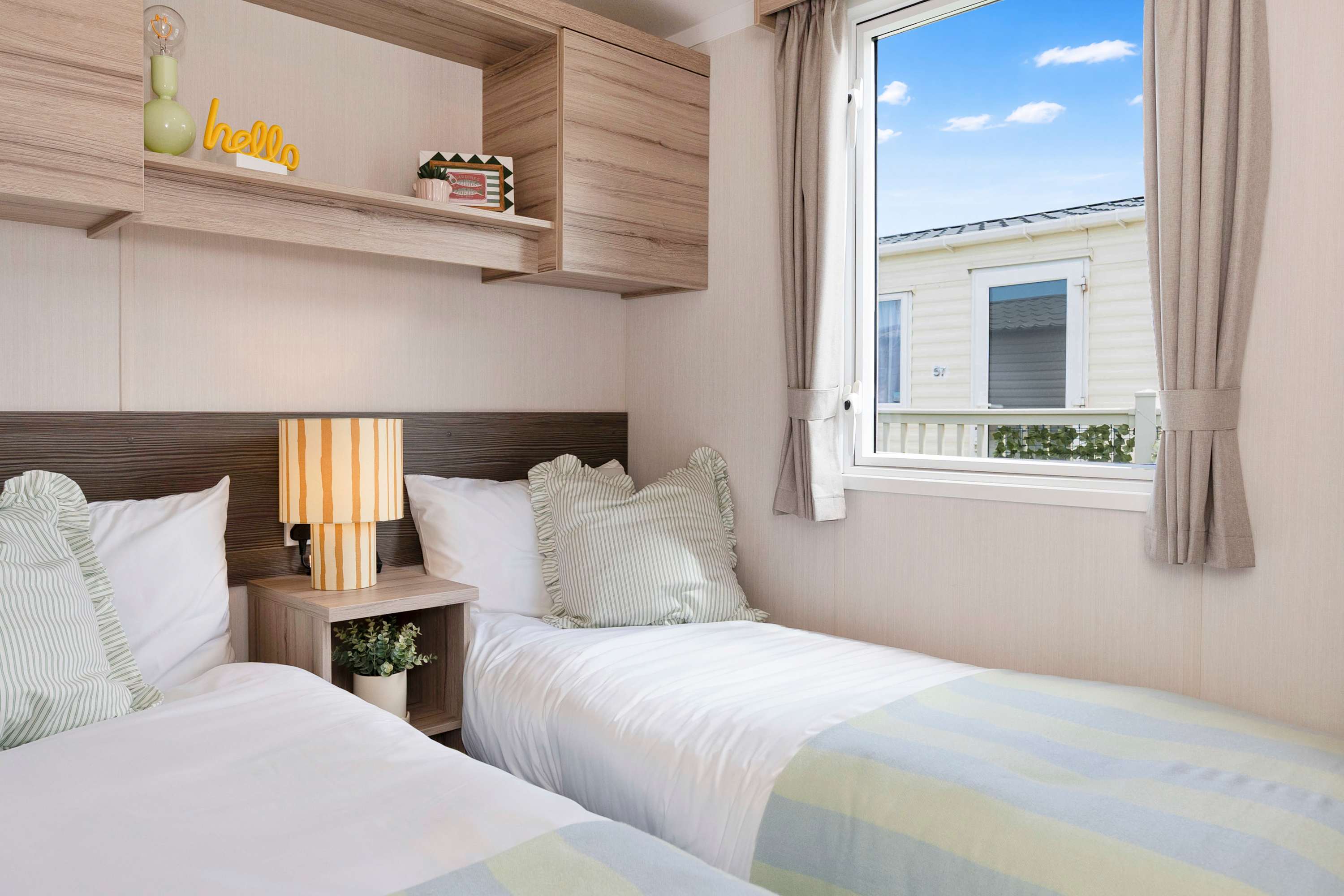 Free Parking - Pease Bay Family Caravan -3BR- WiFi in Southern Upland Way TD13 5YP - Property image 24 - VivreStays
