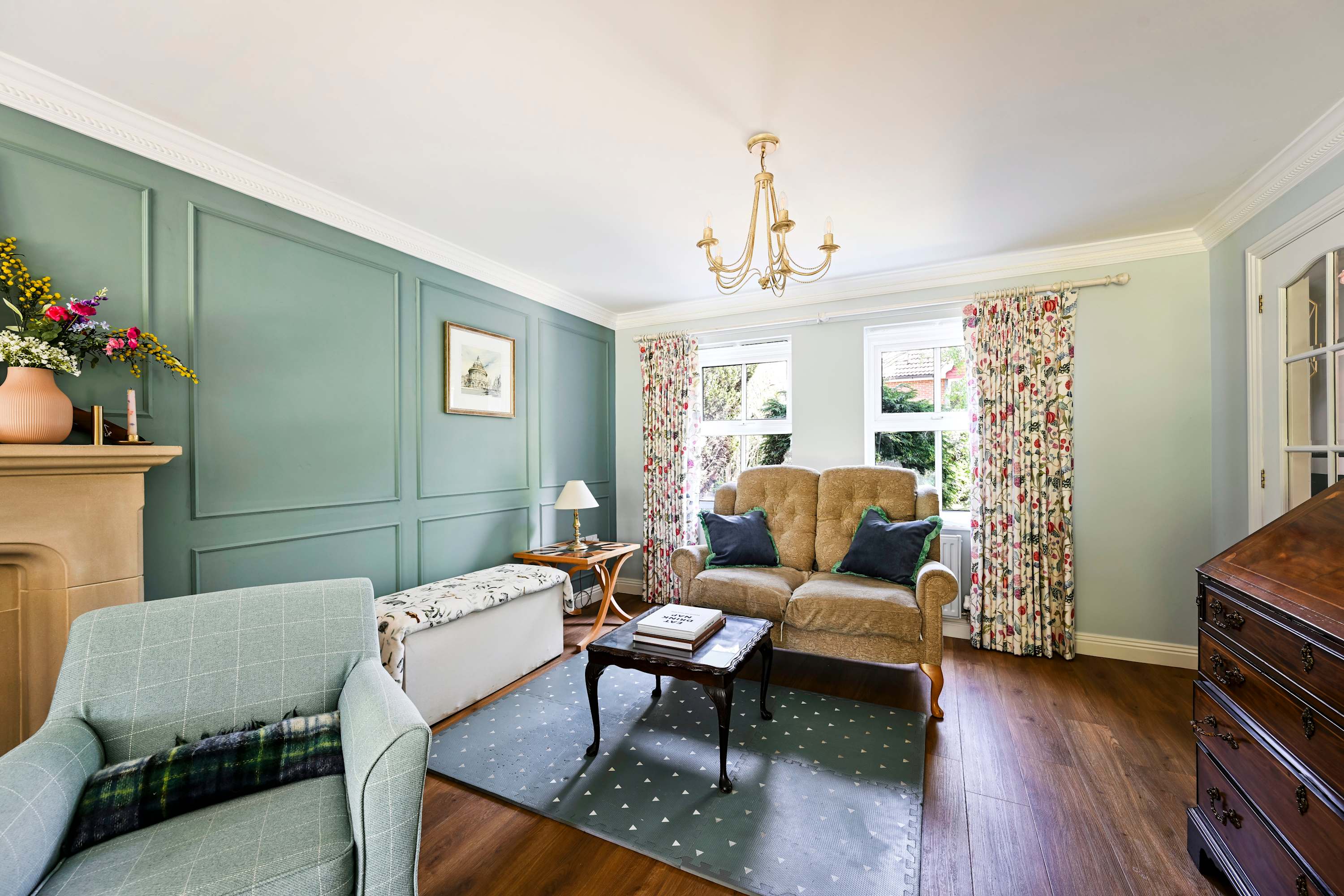 Big 5-Bed Home | Garden & 5 Min to Blenheim Palace in Broad Field Road 22 OX5 1UL - Property image 29 - VivreStays