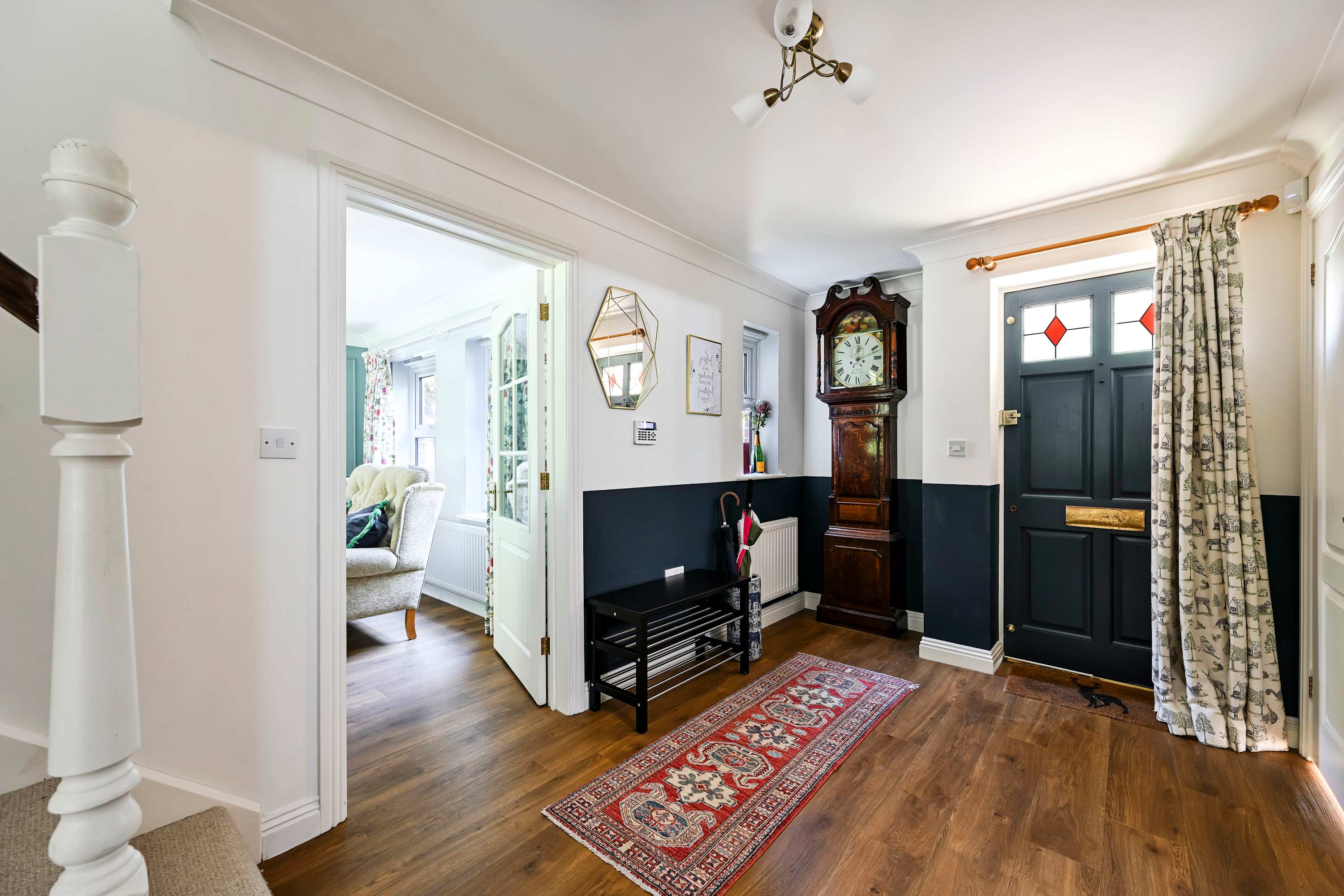 Big 5-Bed Home | Garden & 5 Min to Blenheim Palace in Broad Field Road 22 OX5 1UL - Property image 34 - VivreStays