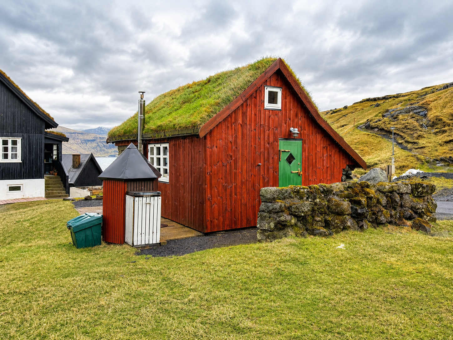 Traditional Cabin with Sea View