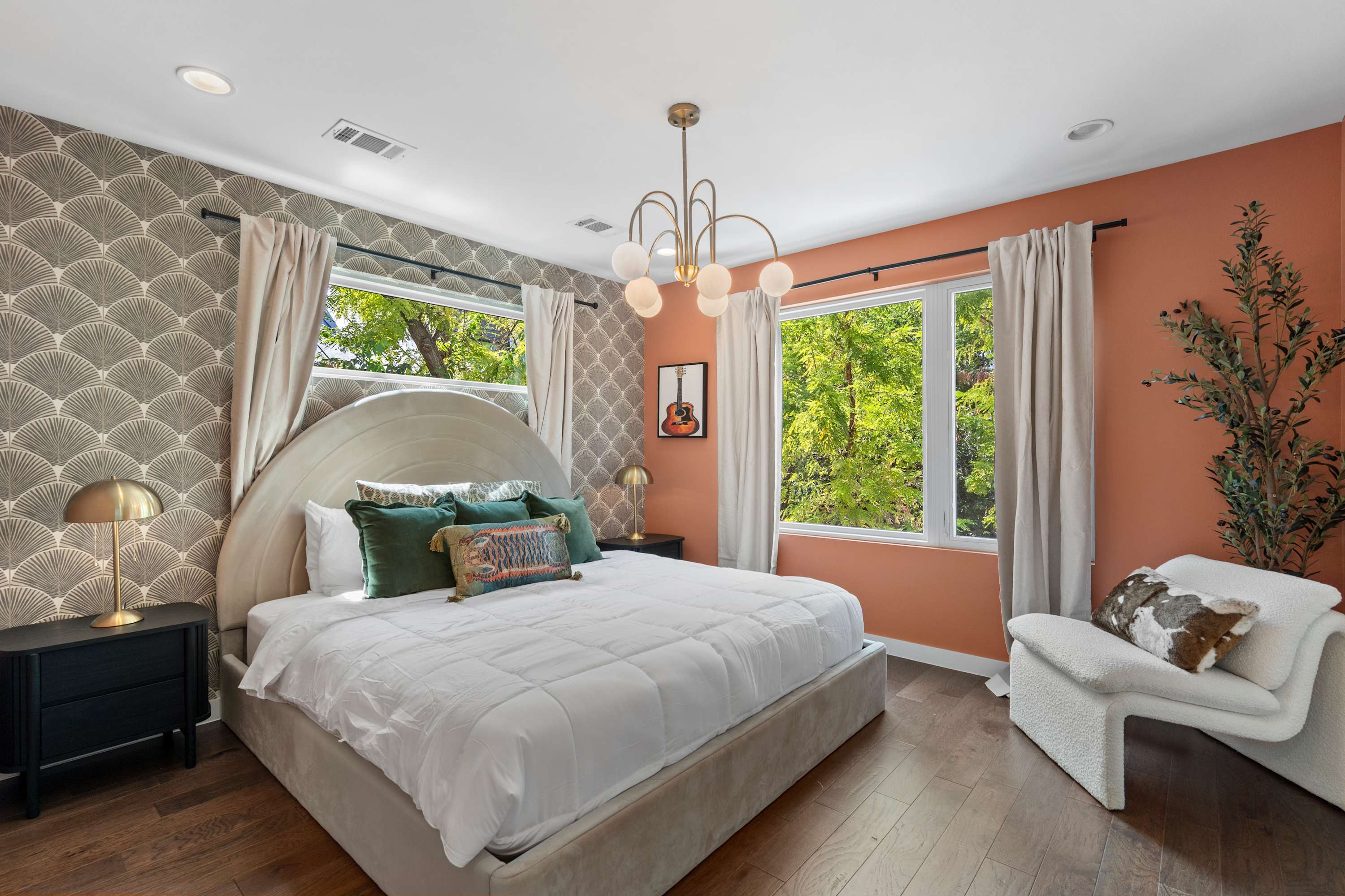 Walk to Rainey St - Pool - Hot Tub - Fire Pit 5