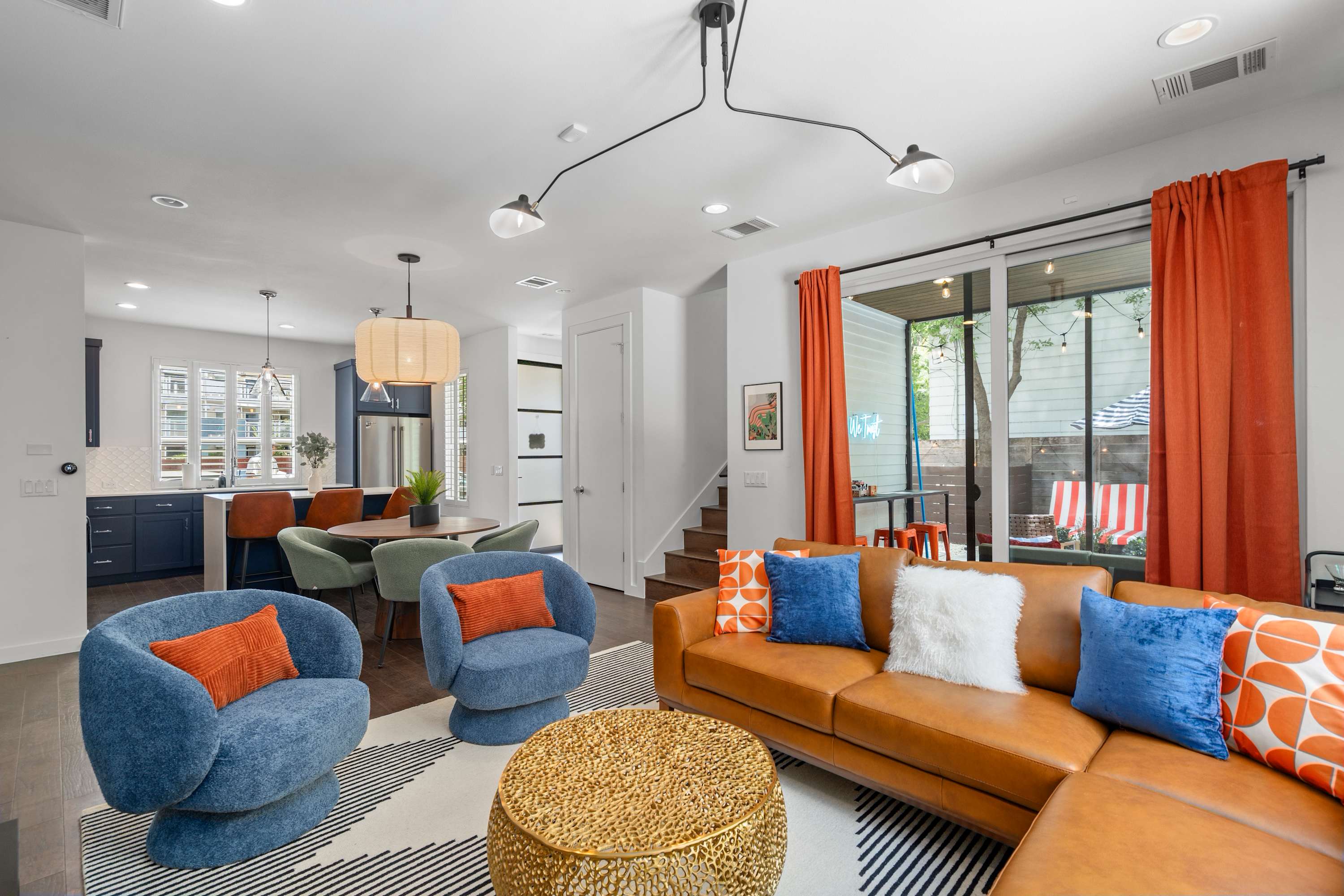 Walk to Rainey St - Pool - Hot Tub - Fire Pit 2