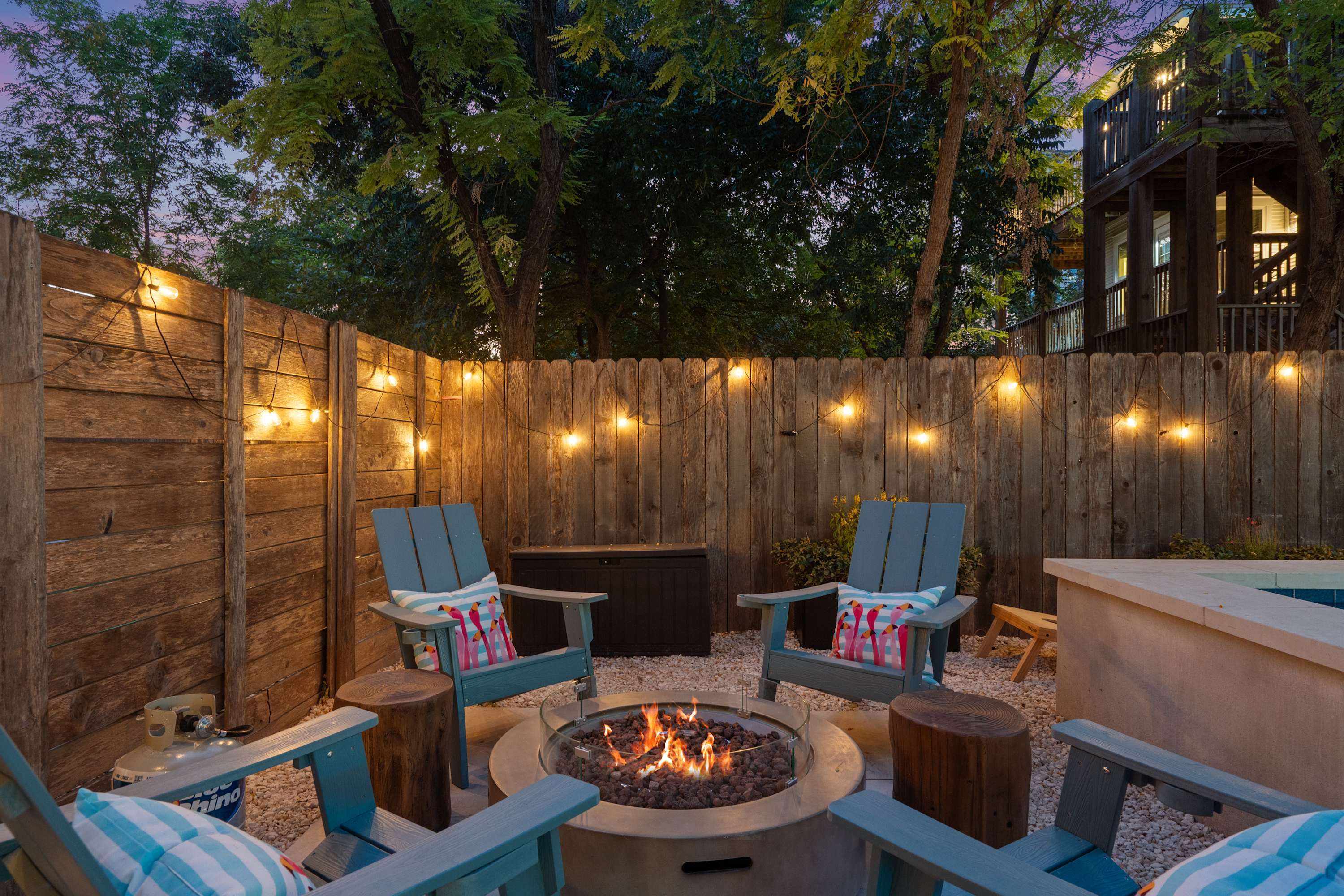 Walk to Rainey St - Pool - Hot Tub - Fire Pit 3