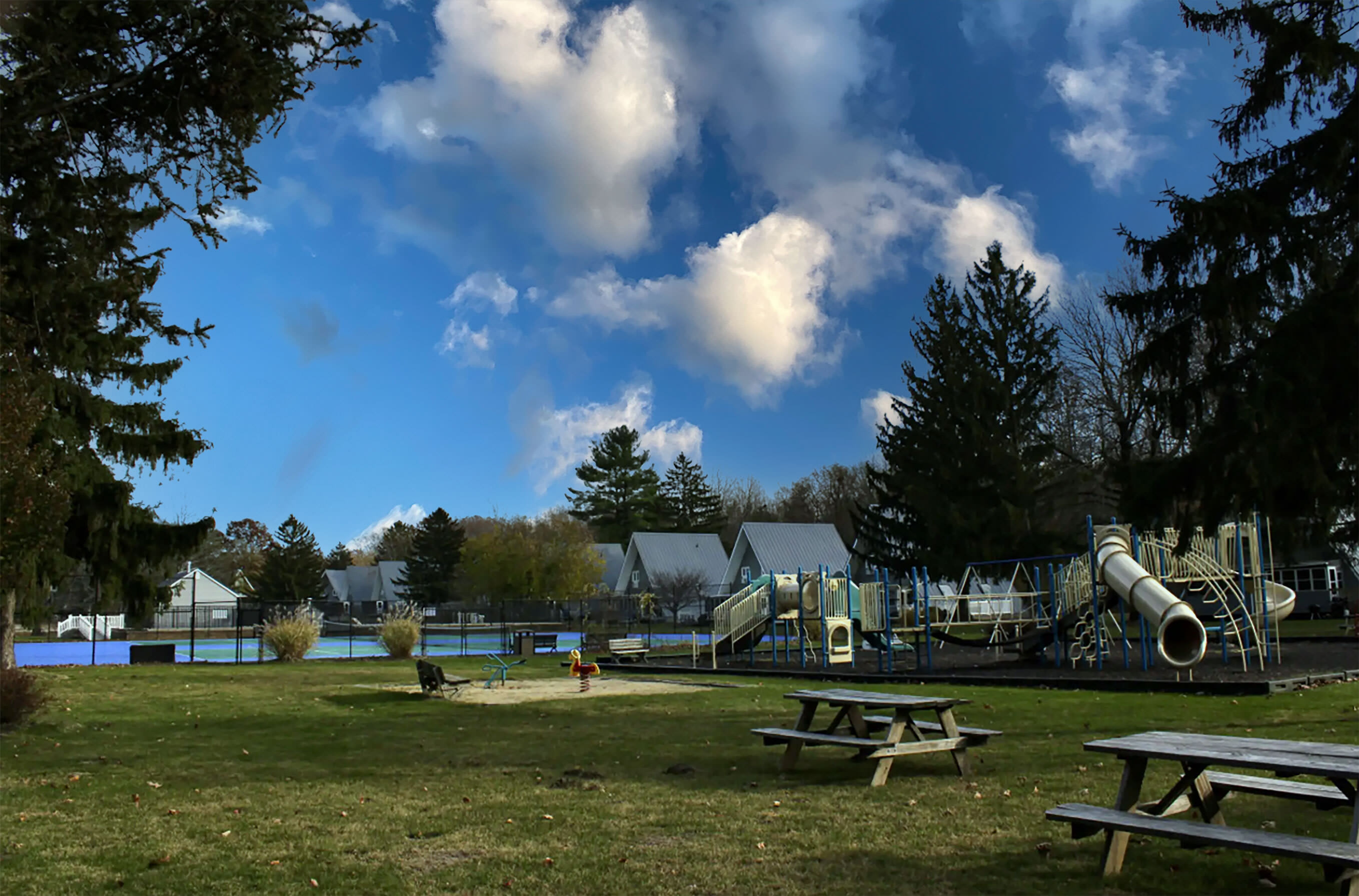 
Spend sunny days enjoying playground fun and family picnics.