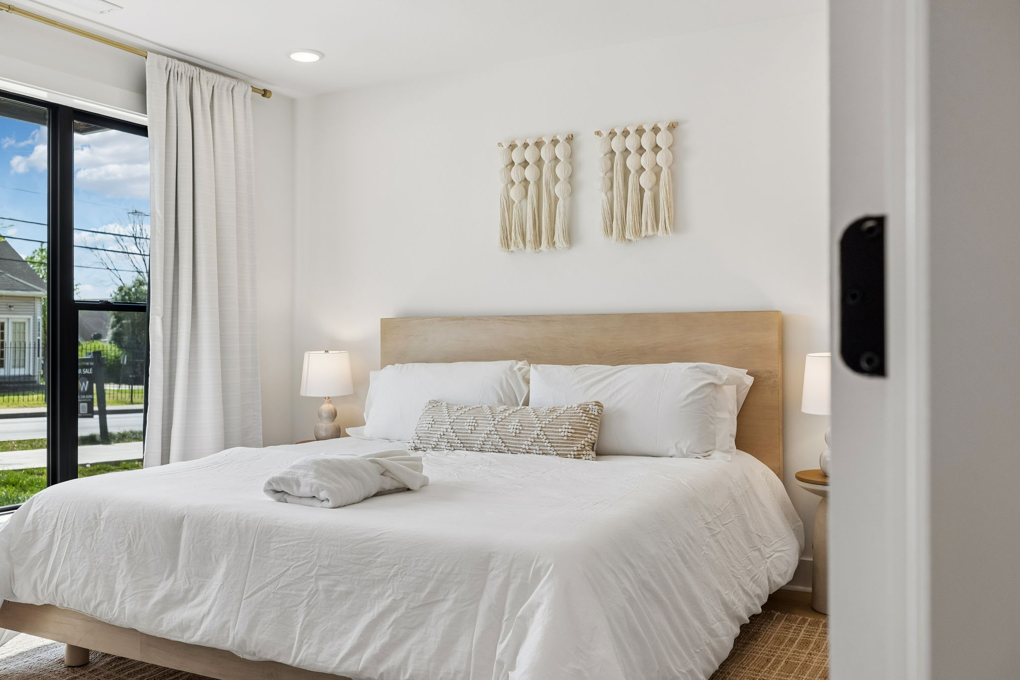 Sleek Nashville Twin Townhomes | 6BR + Hot Tubs