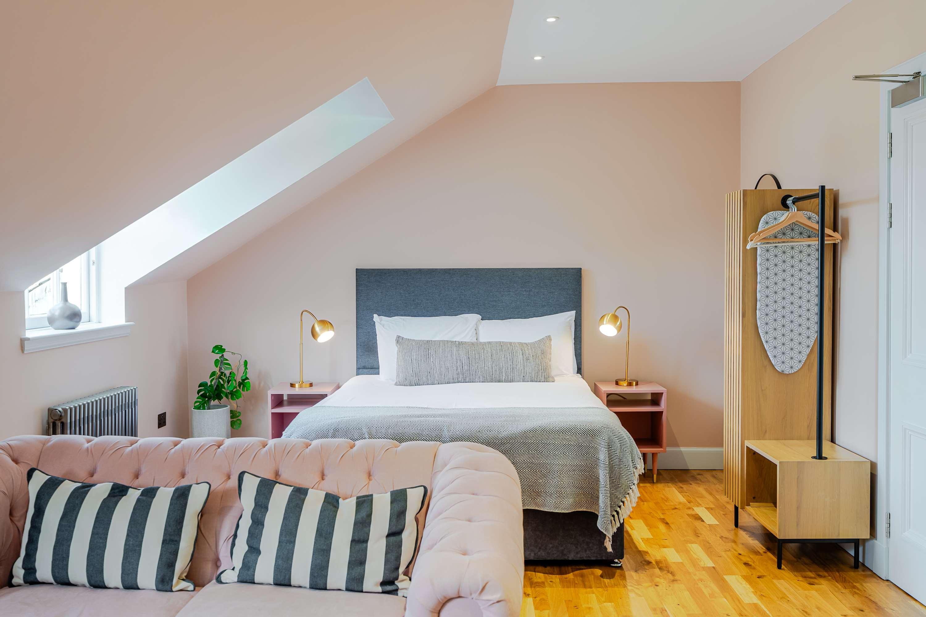 Aiden Suite - City Centre 1 Bed Studio Apartment — Edinburgh, Scotland — vacation rental