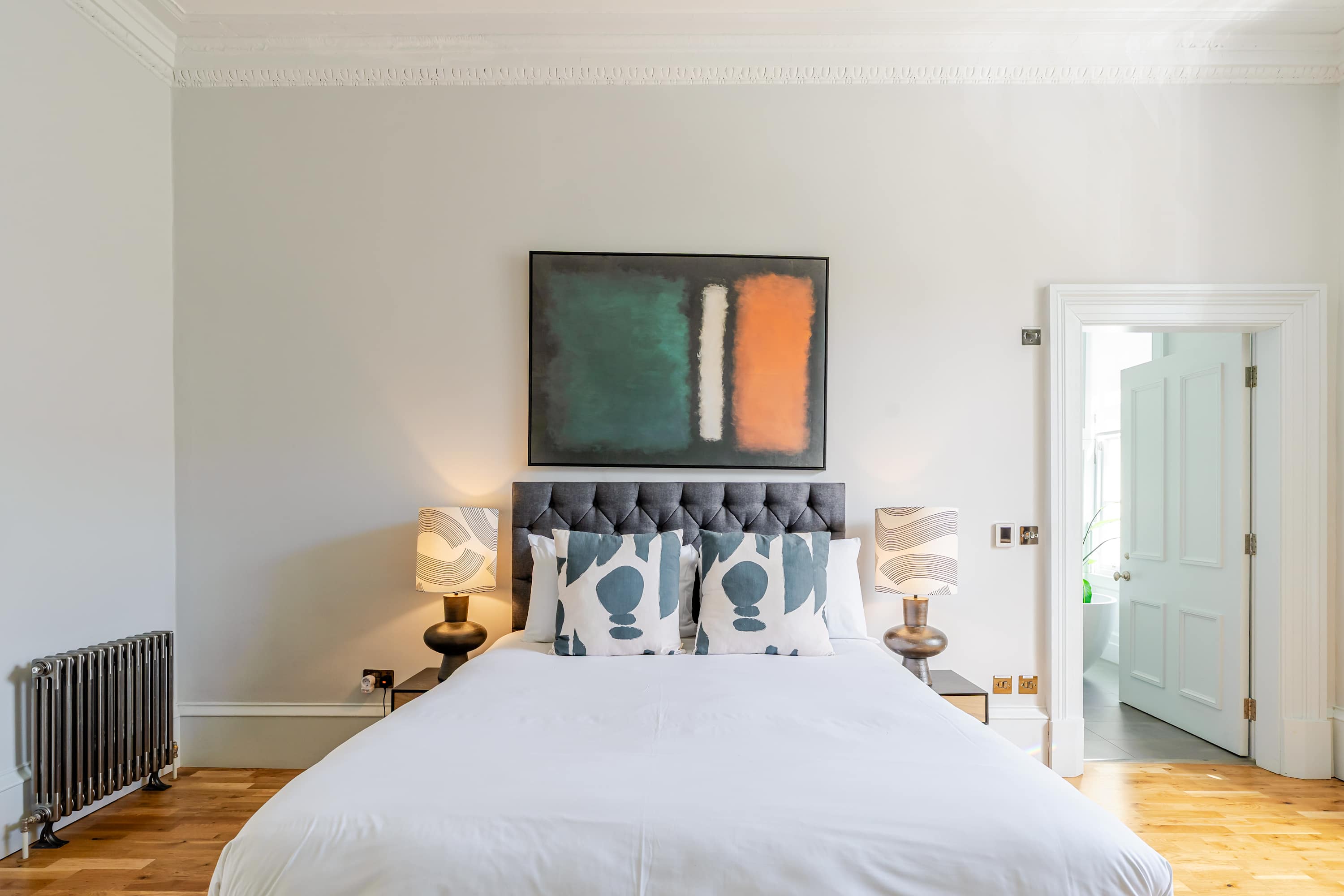 Saphira Suite - City Centre 1 Bed Apartment — Edinburgh, Scotland — vacation rental