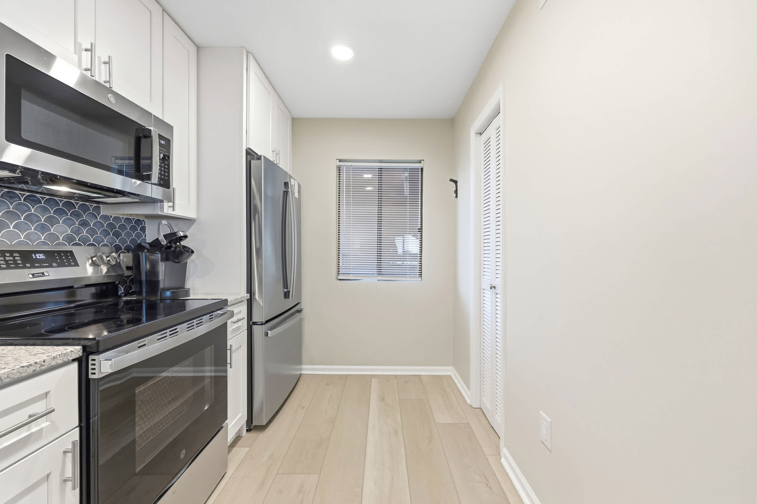 Ocean View All-New Golden Mile Home w 2 Balconies