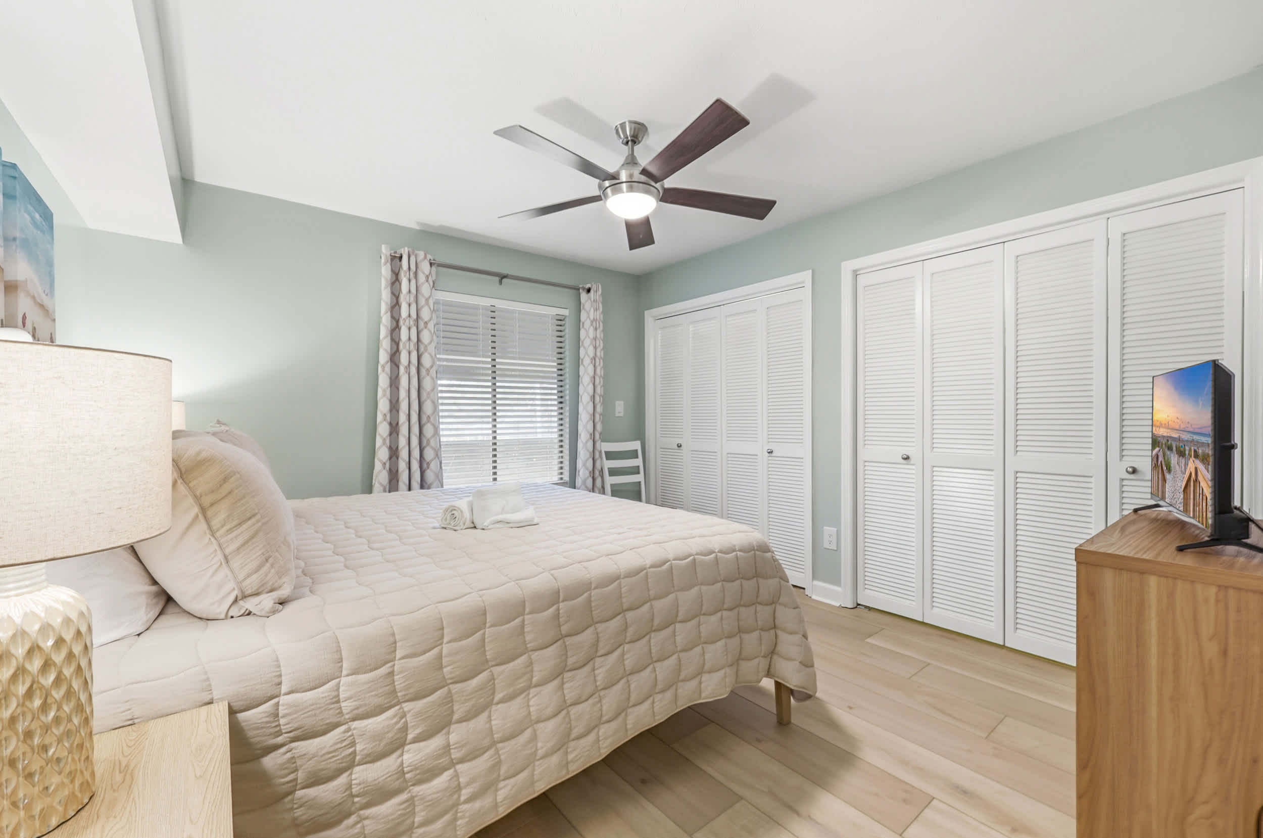 Ocean View All-New Golden Mile Home w 2 Balconies