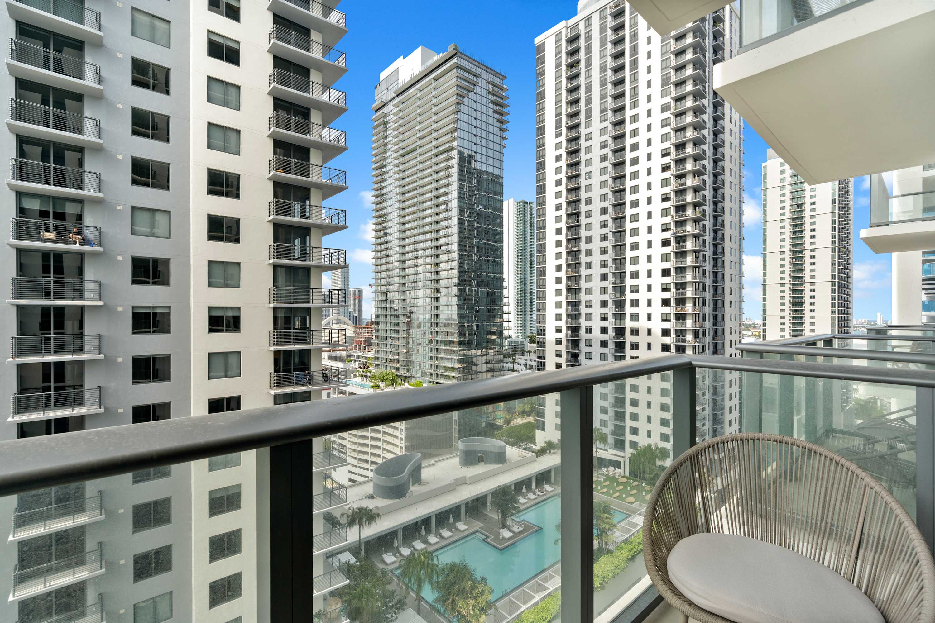 Premium 1BR + Pool & Gym + FIFA Fan Fest