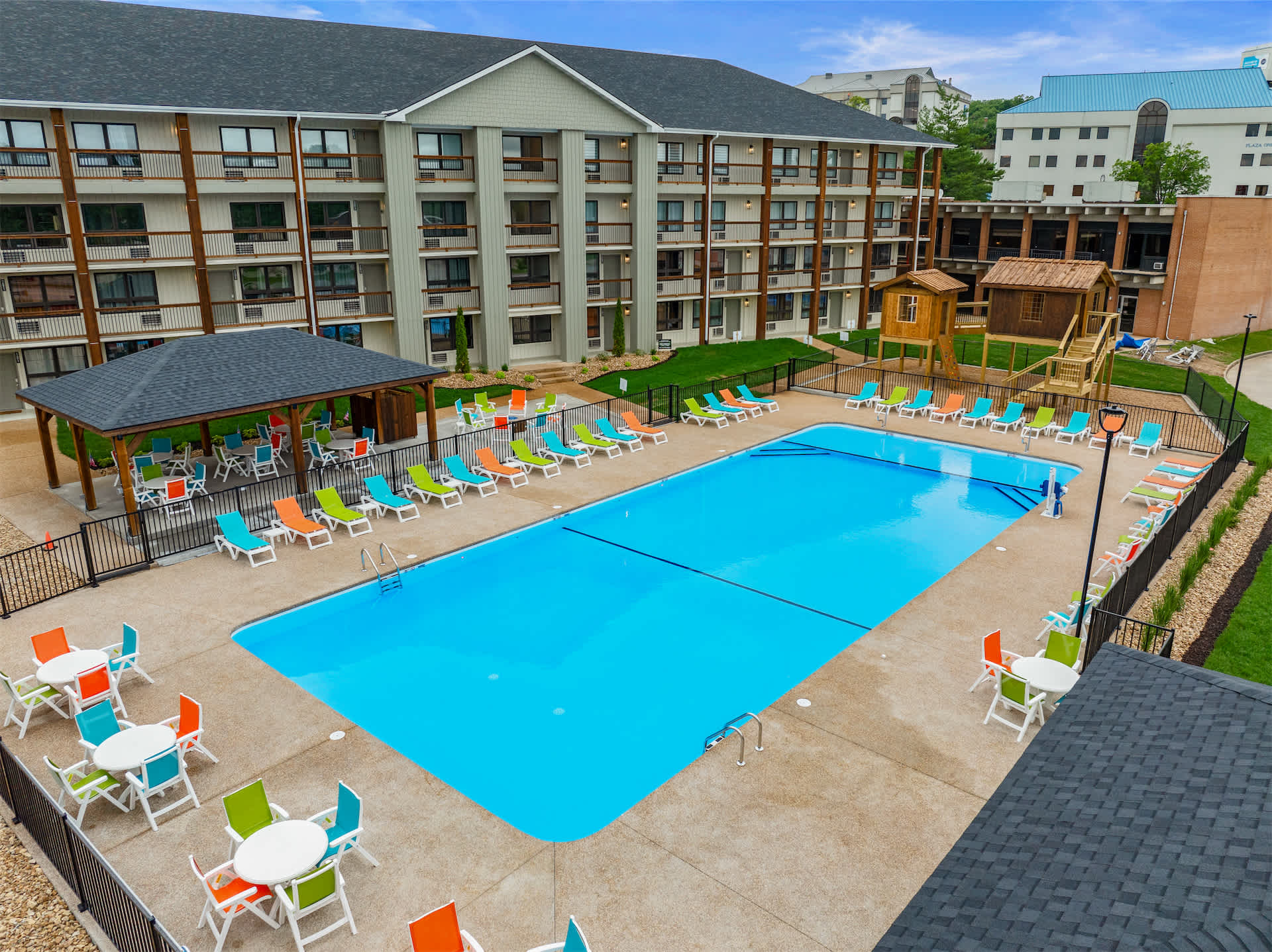 Serene Creek Condo Pool & Gym | Photo 2