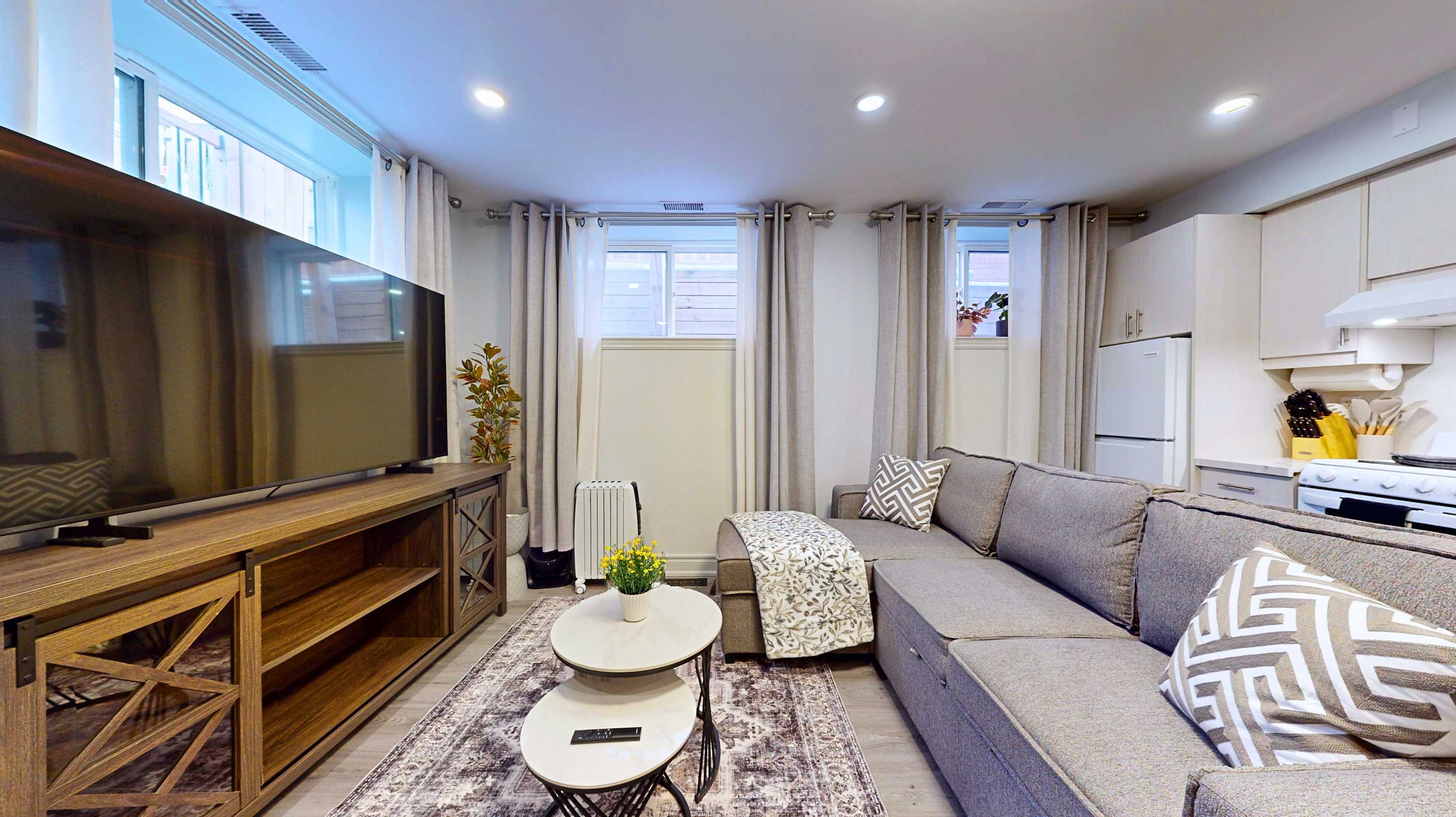 Brand New Basement Suite w Parking Laundry