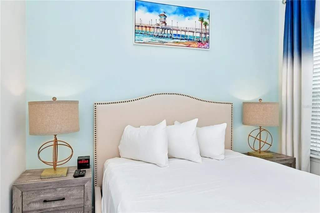Townhome with patio near Disney and parks